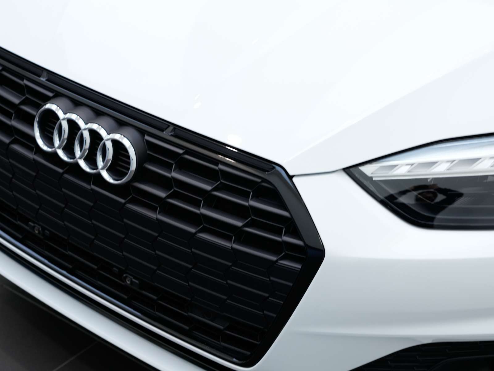2025 Audi A5 45 TFSI quattro thumb 47