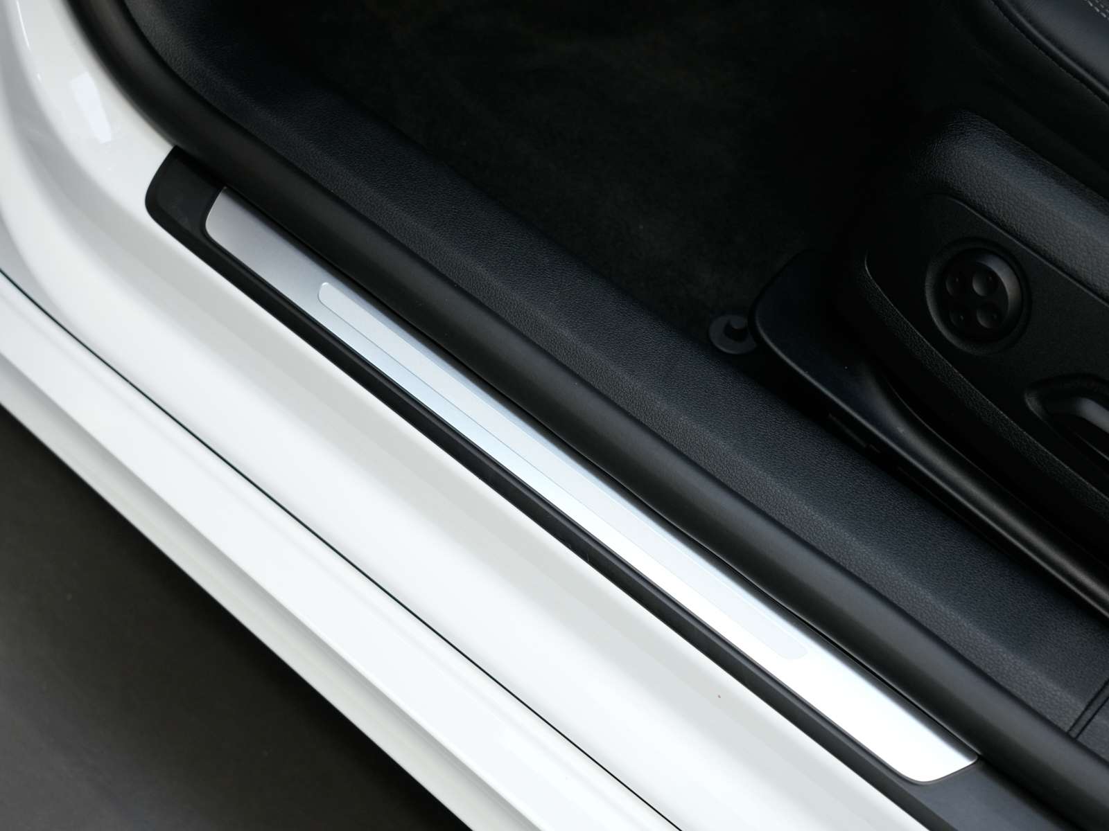 2025 Audi A5 45 TFSI quattro thumb 60