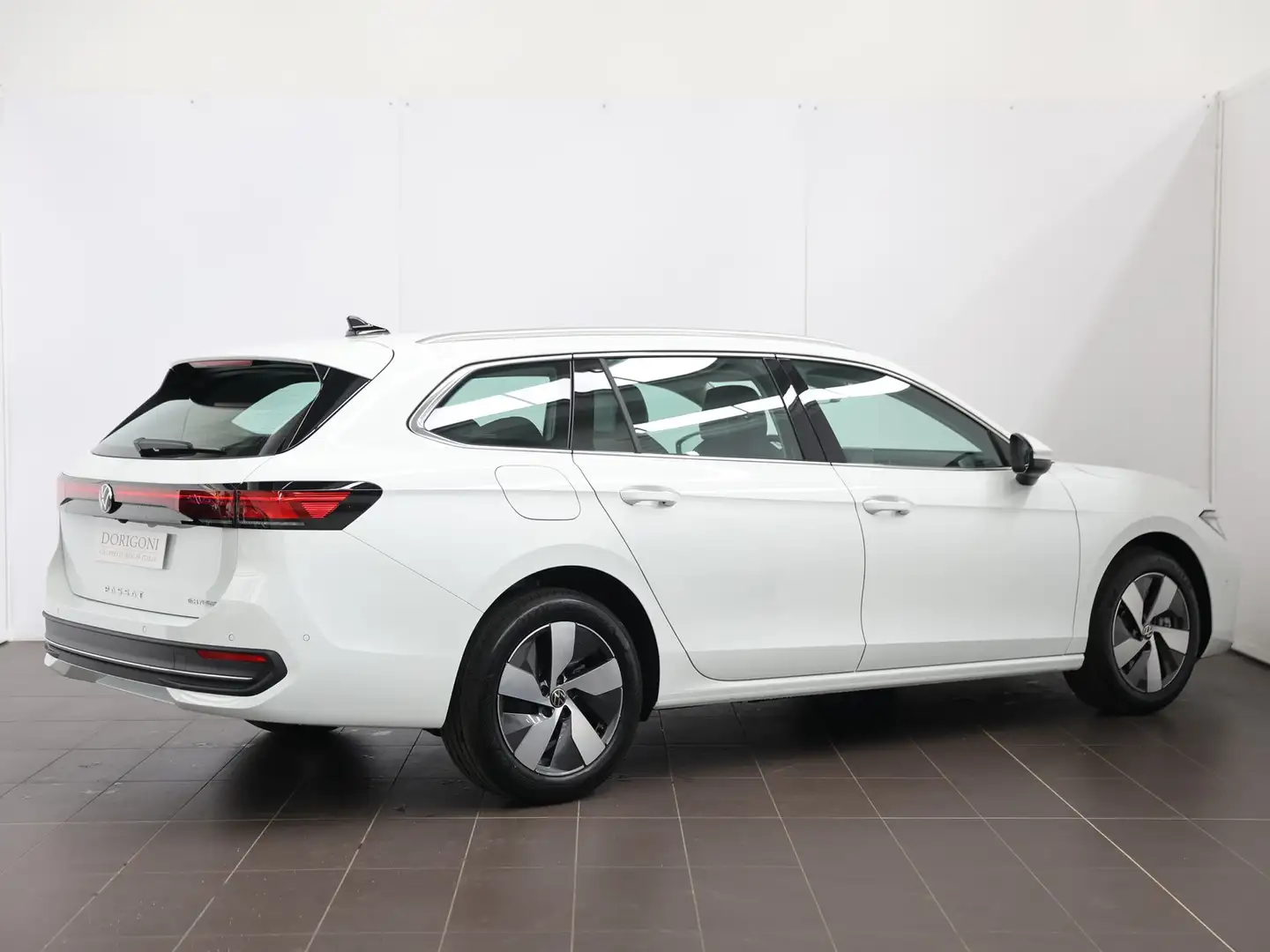 Volkswagen Passat Variant 1.5 tsi ehybrid business 204cv dsg Bianco - 2