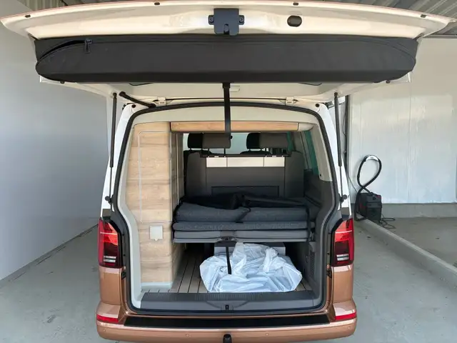 Volkswagen T6.1 California VW T6.1 California Coast TDI 4MOTION Ansicht 18