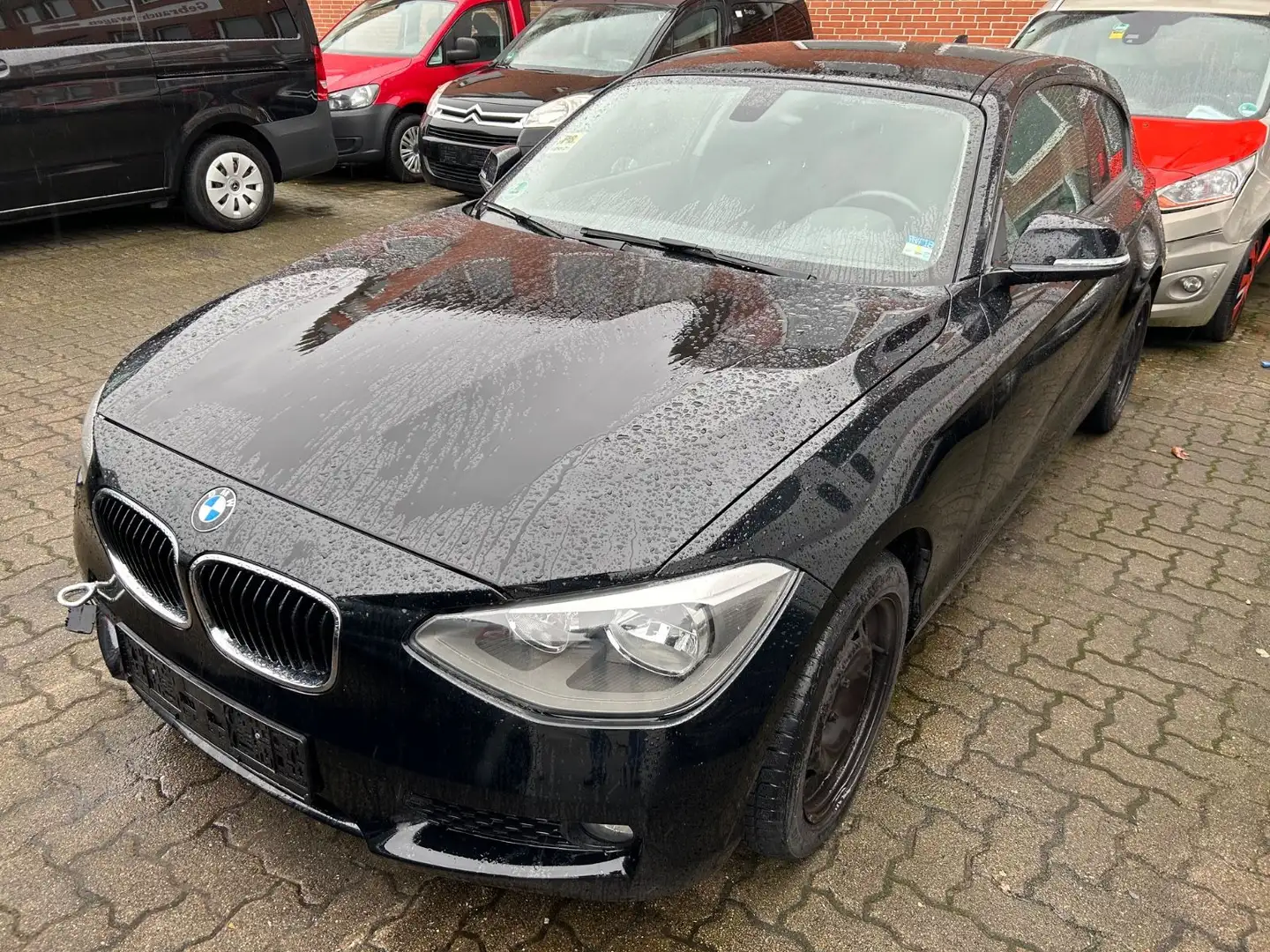 BMW 114 i Limousine 3-trg.*Klimaautom.*Sitzheizung* Schwarz - 1