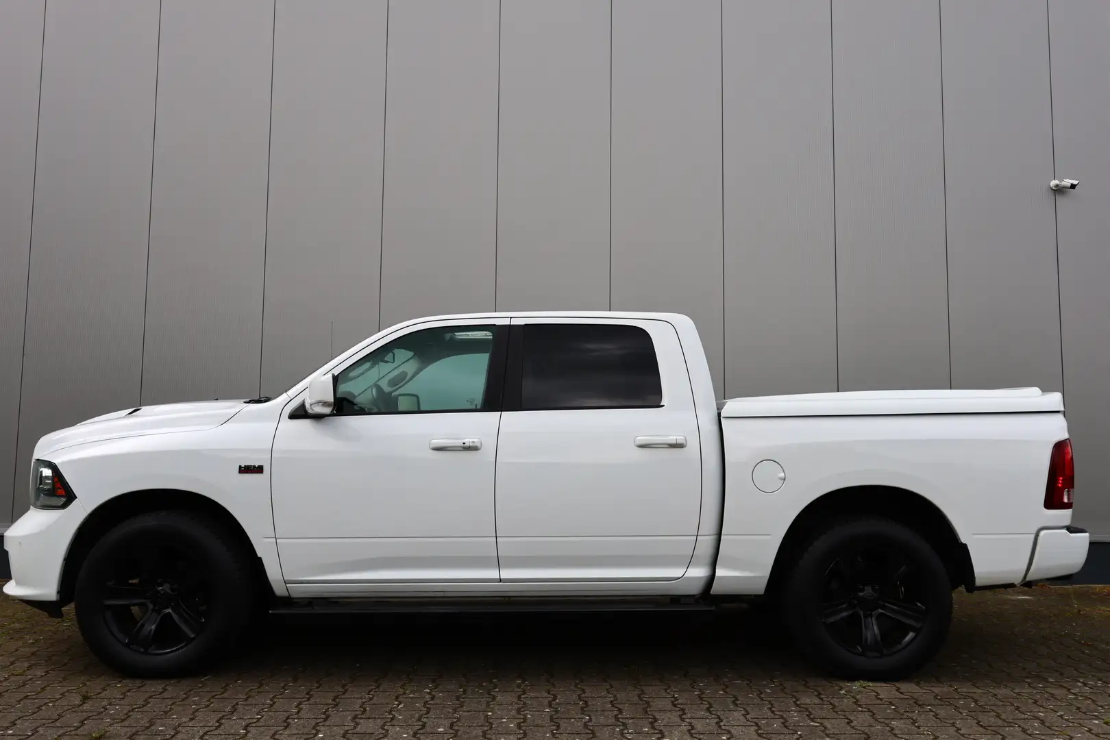 Dodge RAM DODGE 1500 Sport 5.7 V8 LPG 4x4 Blanco - 2