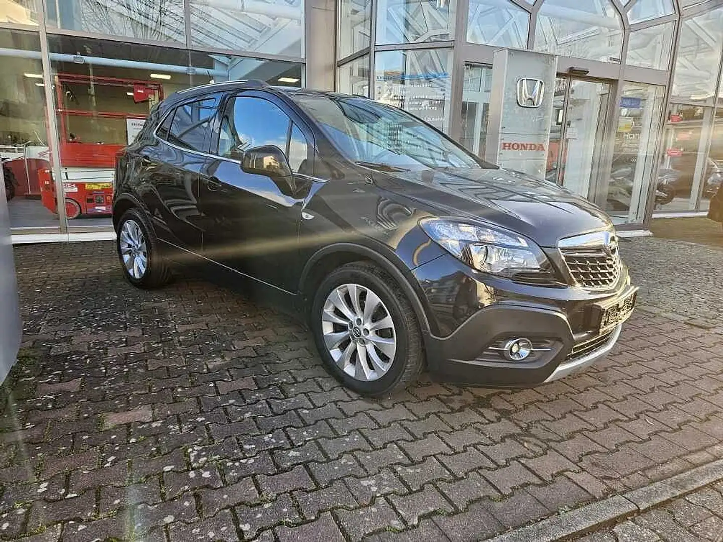 Opel Mokka 1.4 Turbo Innovation ecoFLEX m. AHK/Navi/Kamera Černá - 2