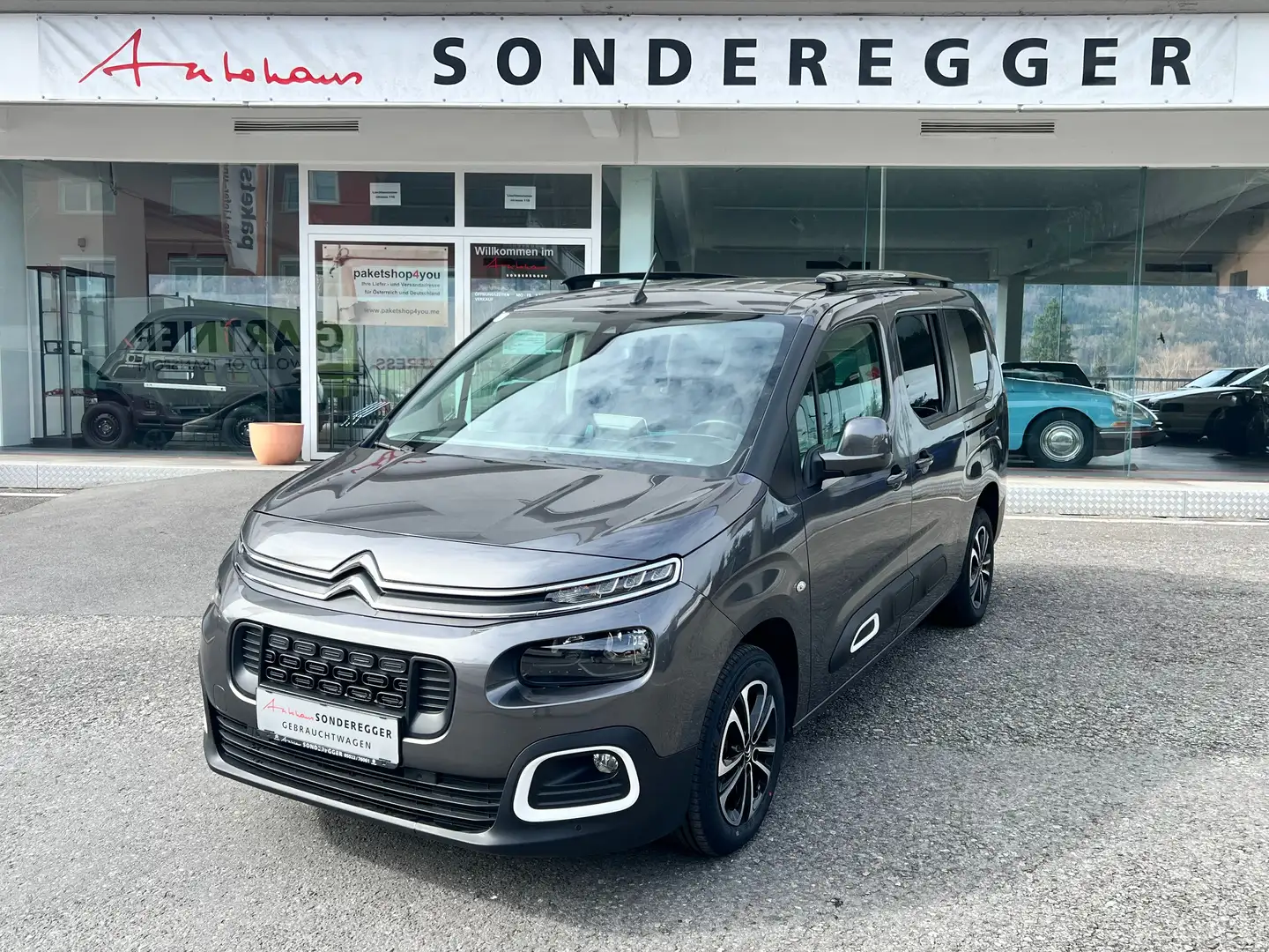 Citroen Berlingo XL 7Sitze BlueHDi130 S&S Shine Grau - 1