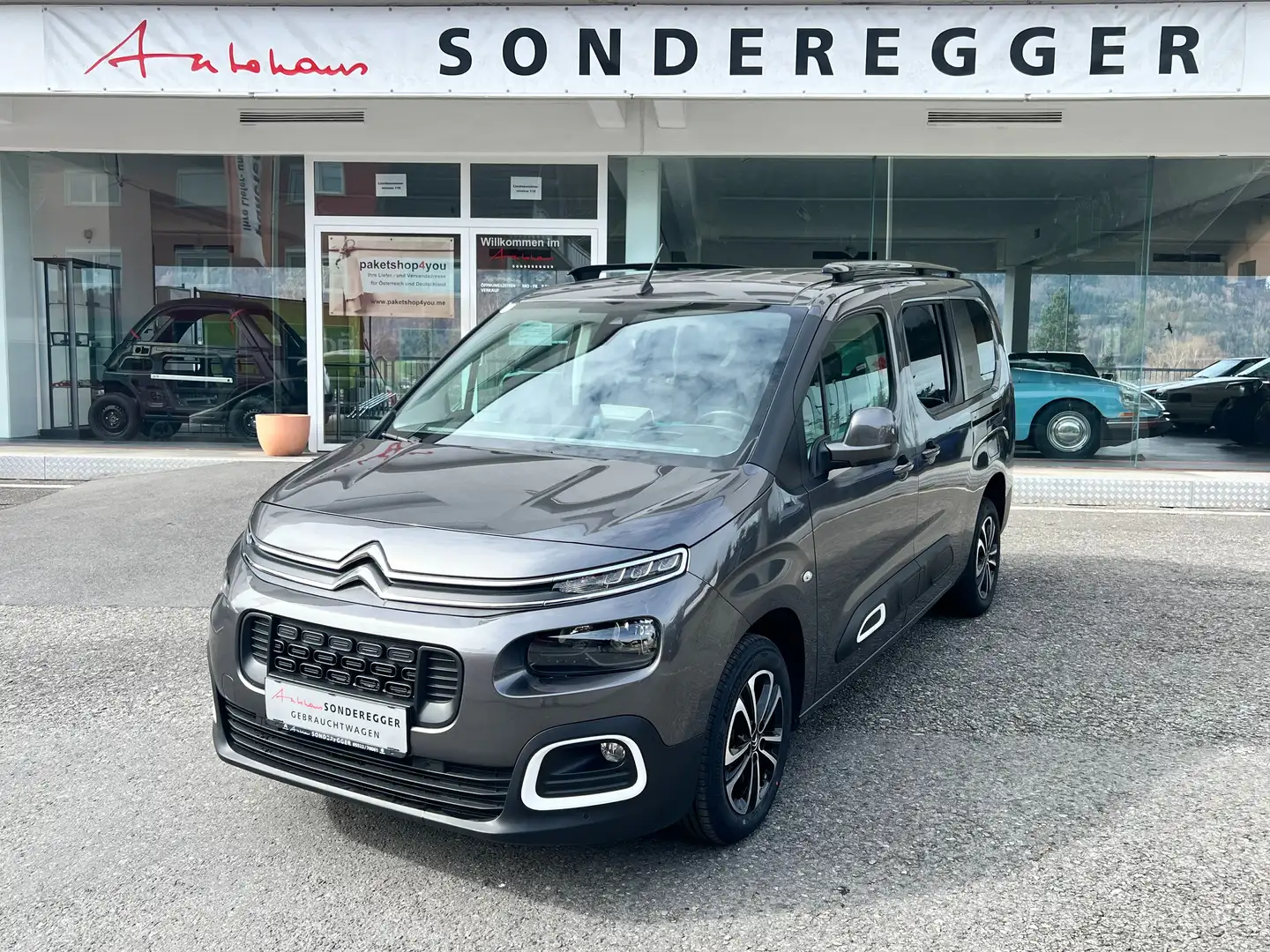 Citroen Berlingo XL 7Sitze BlueHDi130 S&S Shine Grau - 2
