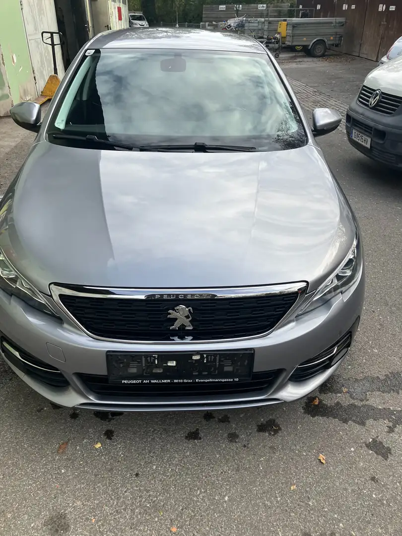 Peugeot 308 308 SW 1,6 BlueHDI 120 Active S Grau - 2