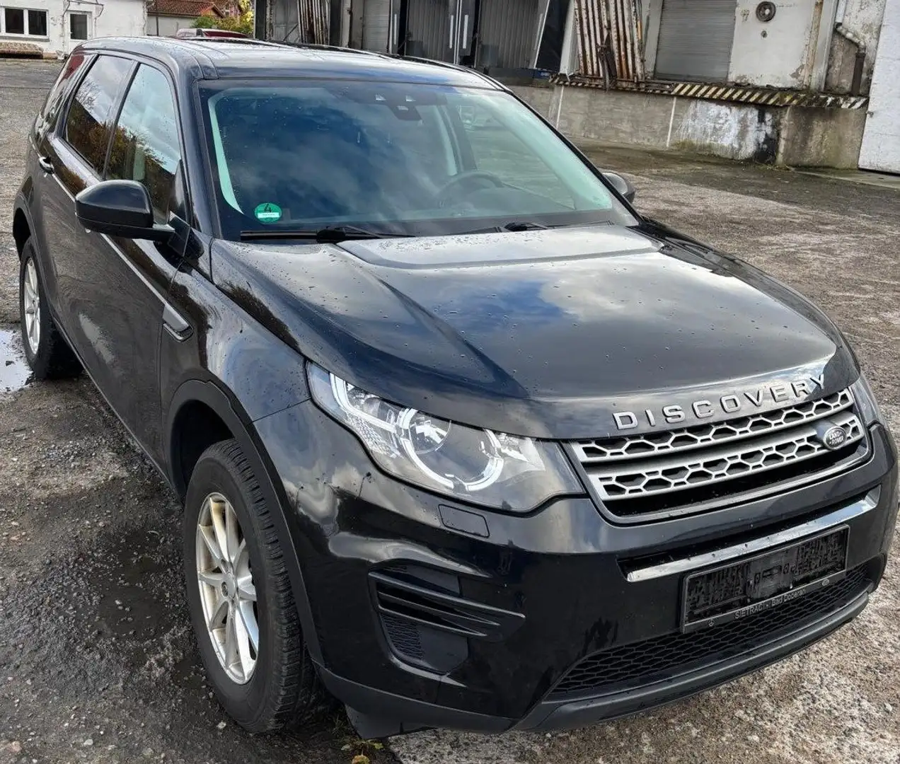 Land Rover Discovery Sport Pure Schwarz - 1