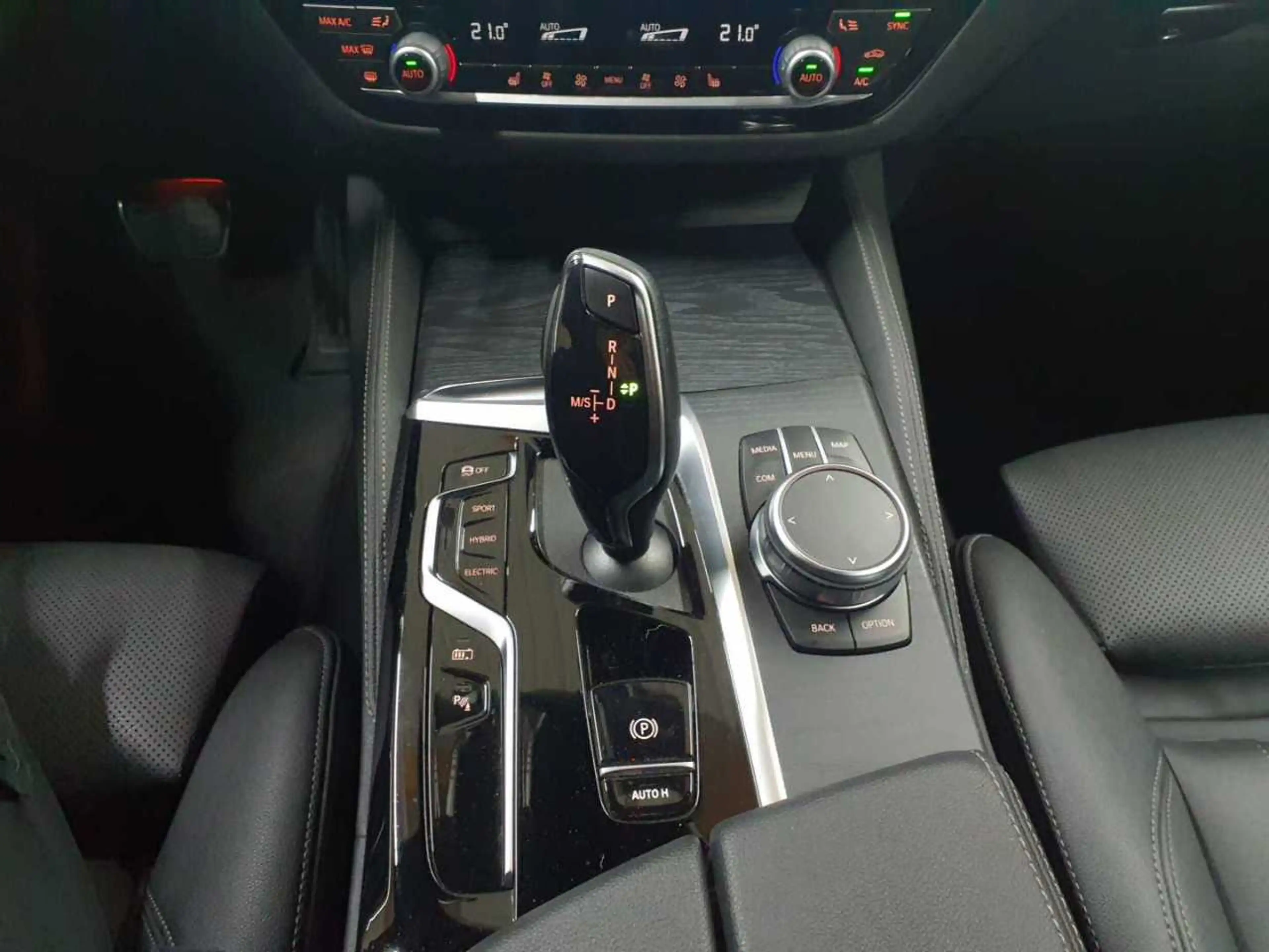 BMW 530 530e Touring Aut. M Sport AHK H&K Leder — photo 10