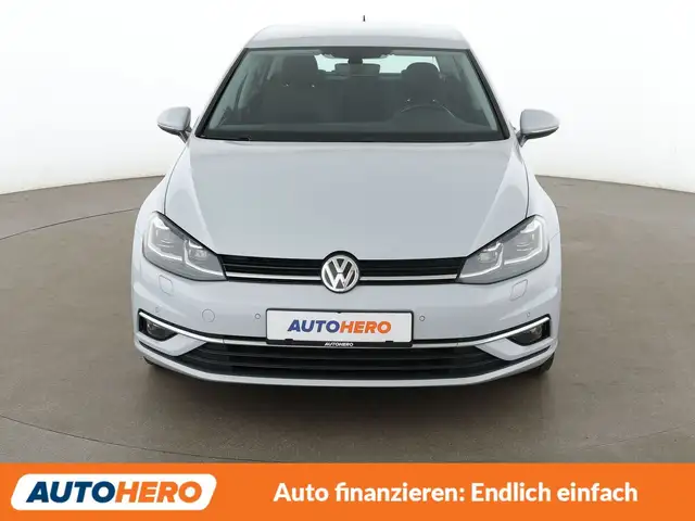 Volkswagen Golf view 9