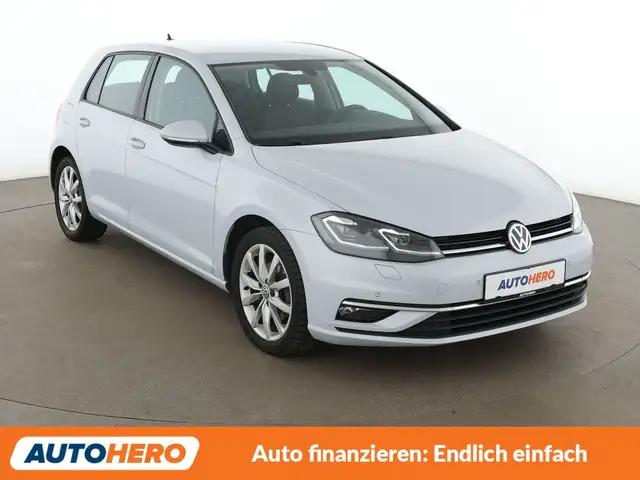 Volkswagen Golf view 8
