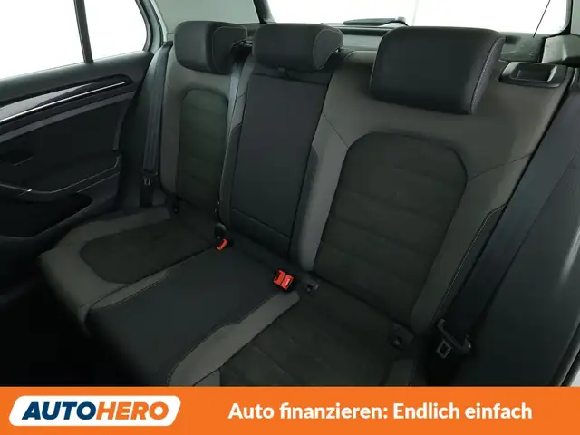 Volkswagen Golf view 14
