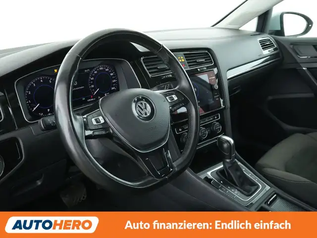 Volkswagen Golf view 11