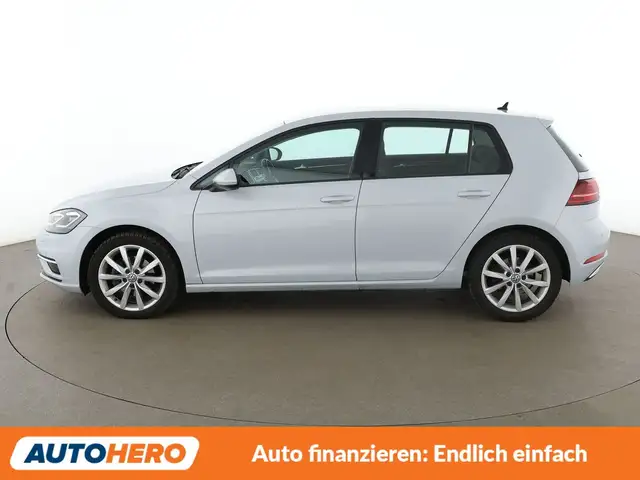 Volkswagen Golf view 3