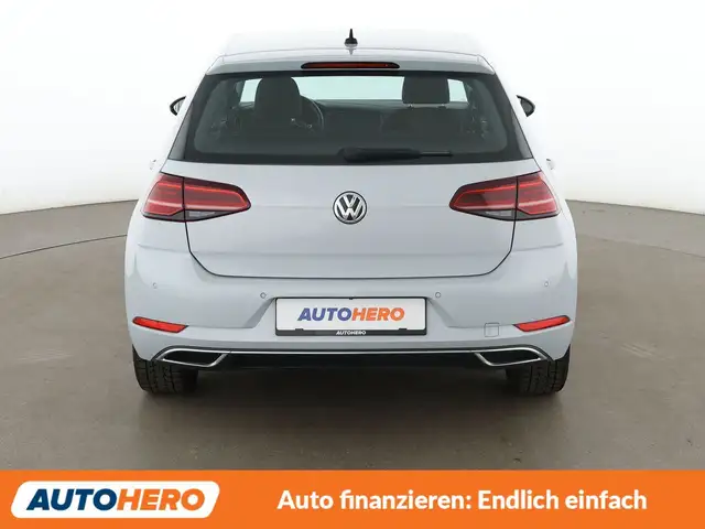 Volkswagen Golf view 5