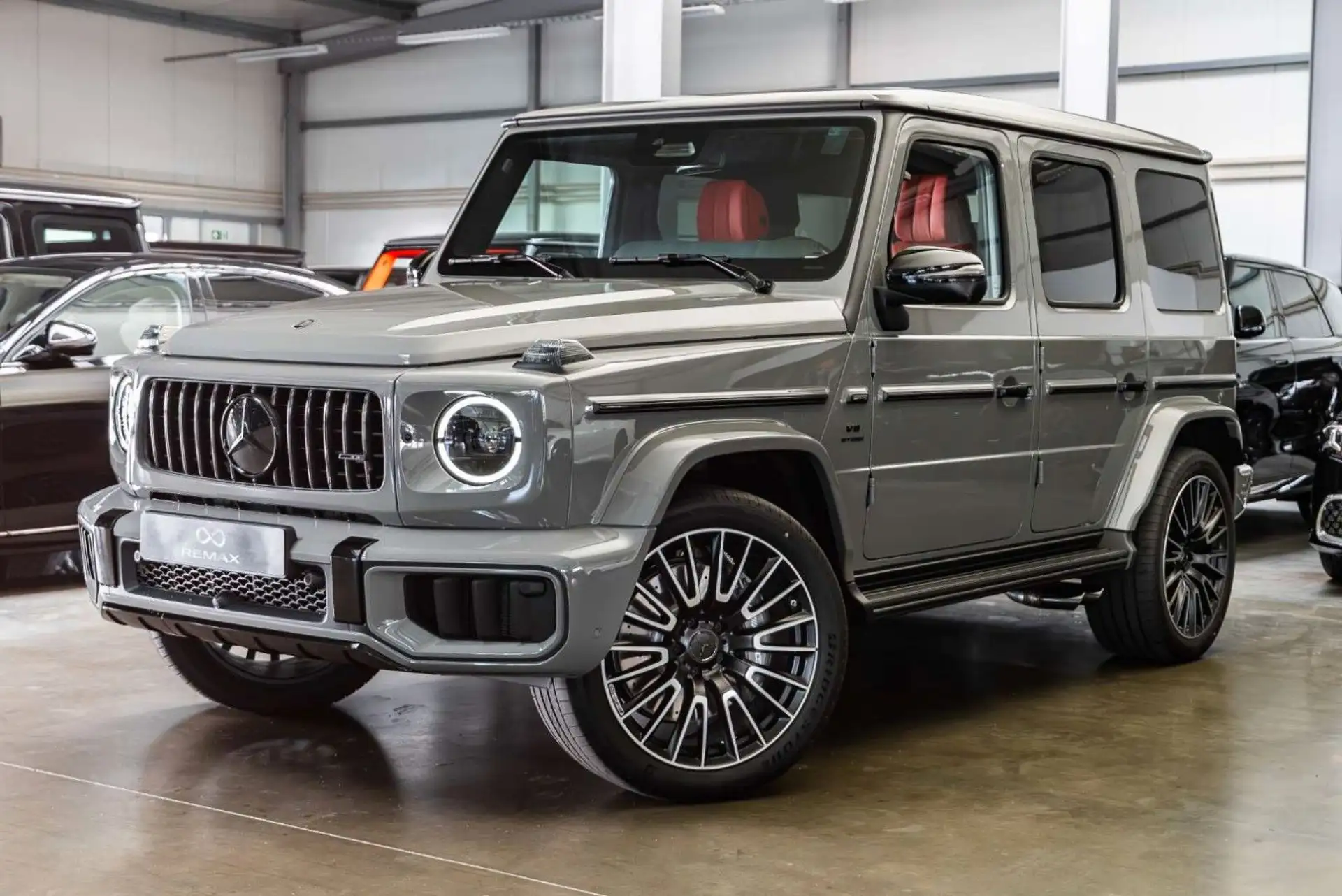 벤츠 G-Class G 63 AMG 2026 회색 사진 2