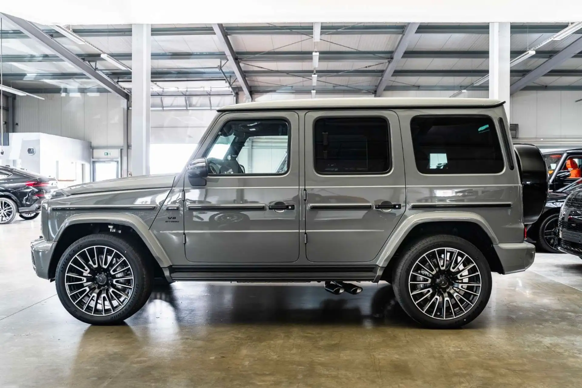 벤츠 G-Class G 63 AMG 2026 회색 사진 5