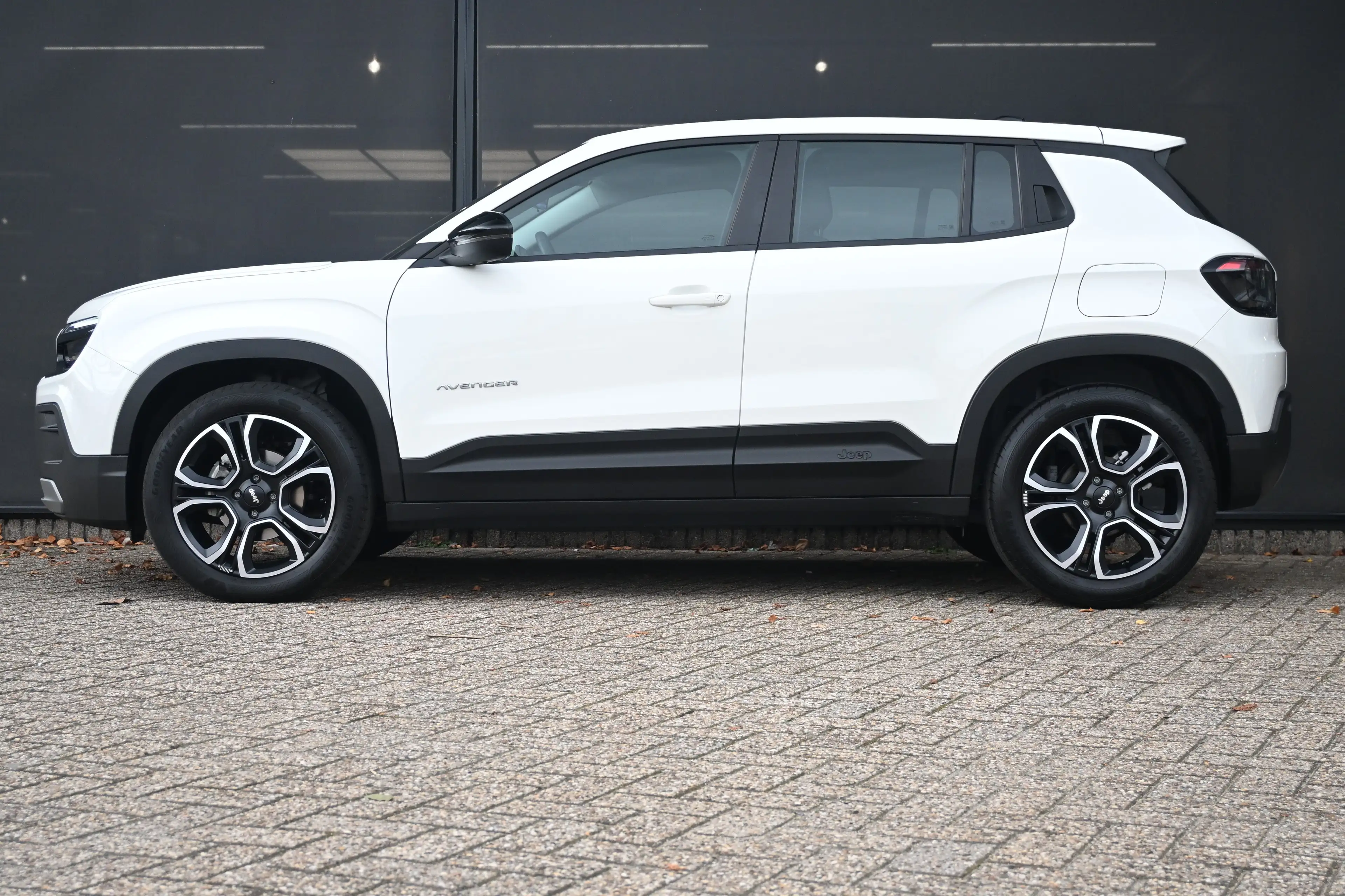 Jeep Avenger 1.2 Altitude 100pk | Navigatie | Climate Control | — photo 3