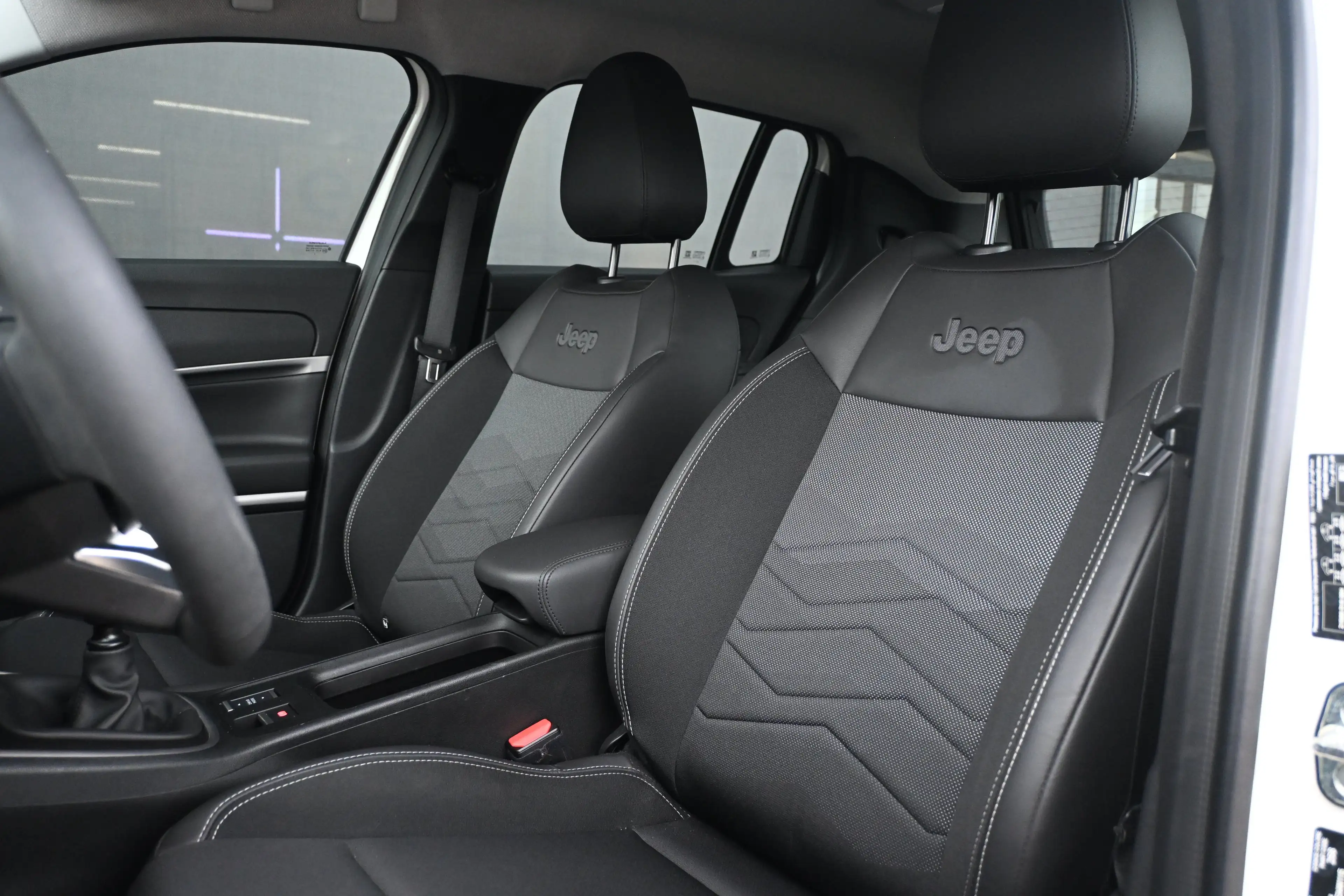 Jeep Avenger 1.2 Altitude 100pk | Navigatie | Climate Control | — photo 8