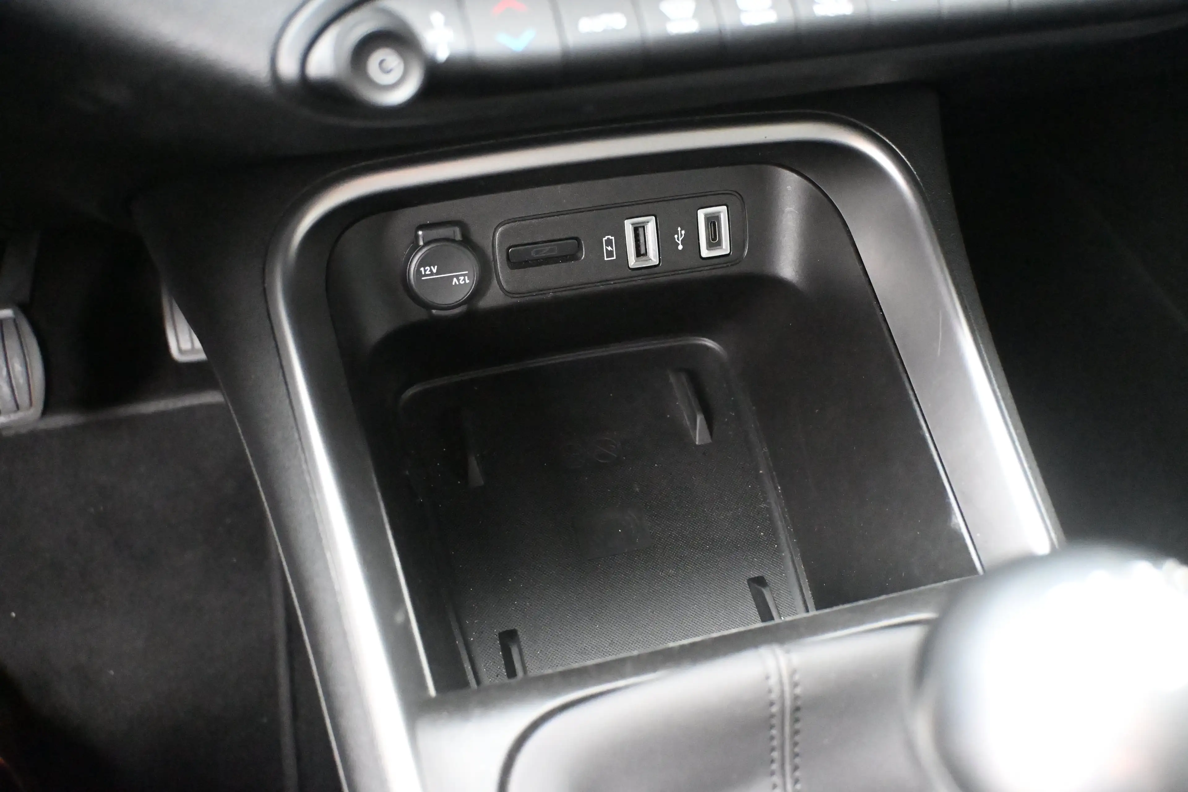 Jeep Avenger 1.2 Altitude 100pk | Navigatie | Climate Control | — photo 27
