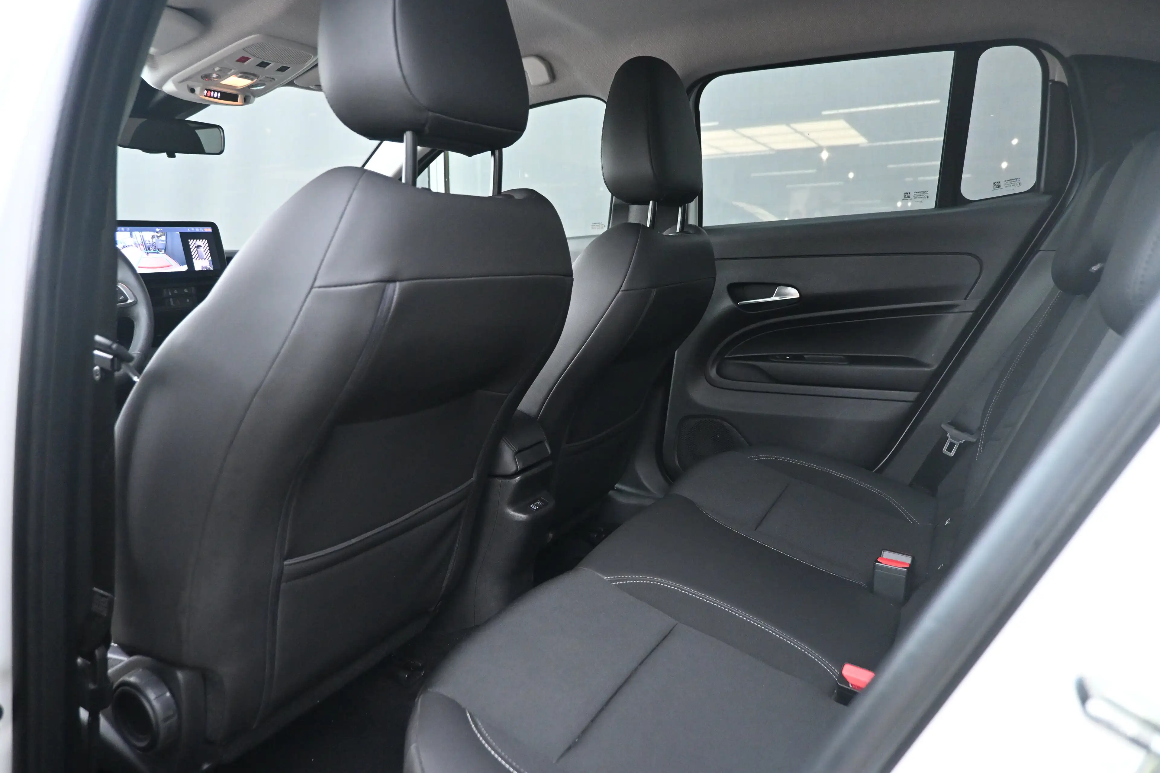 Jeep Avenger 1.2 Altitude 100pk | Navigatie | Climate Control | — photo 11