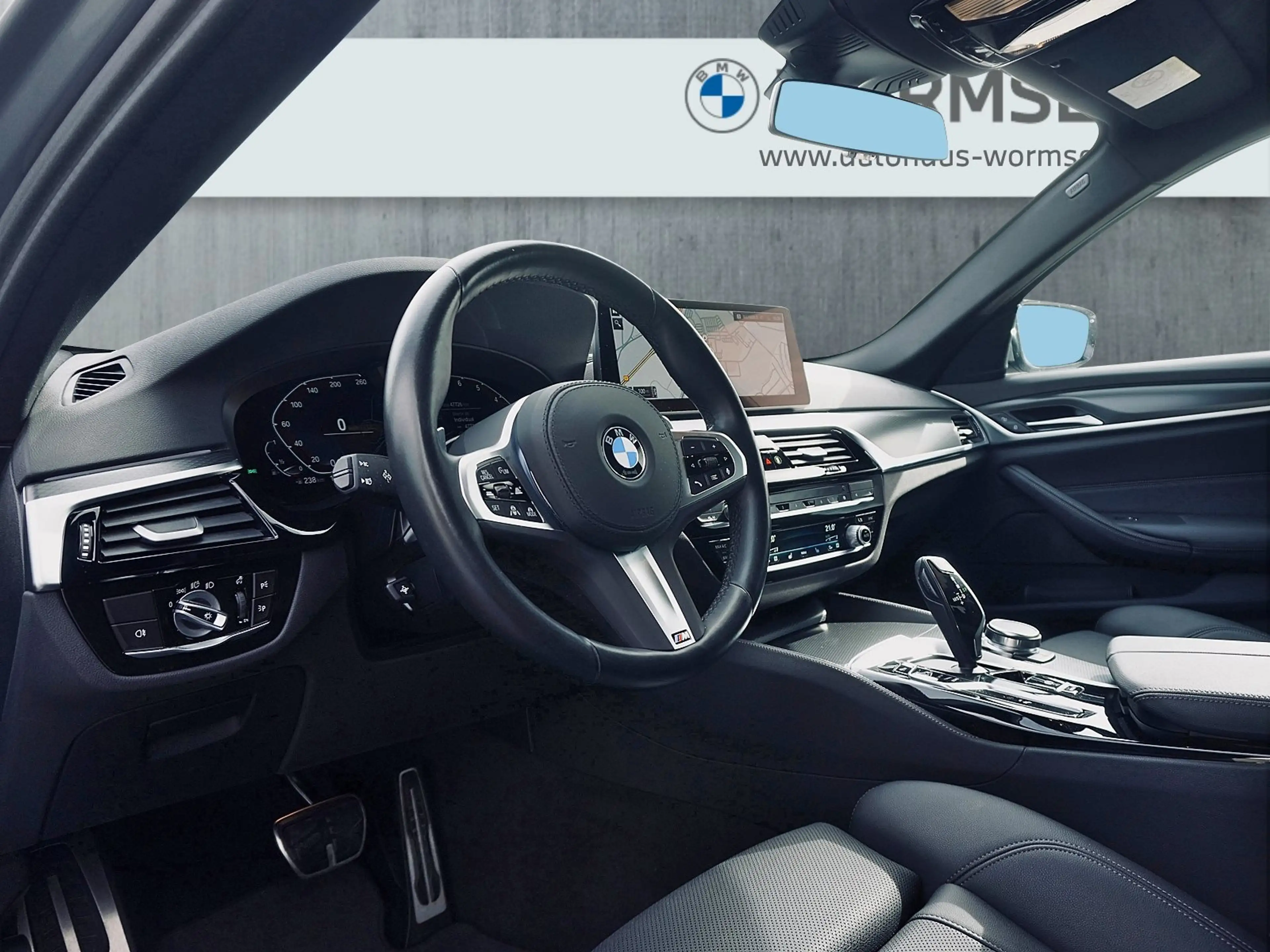 BMW 540 i xDrive Limousine — photo 6