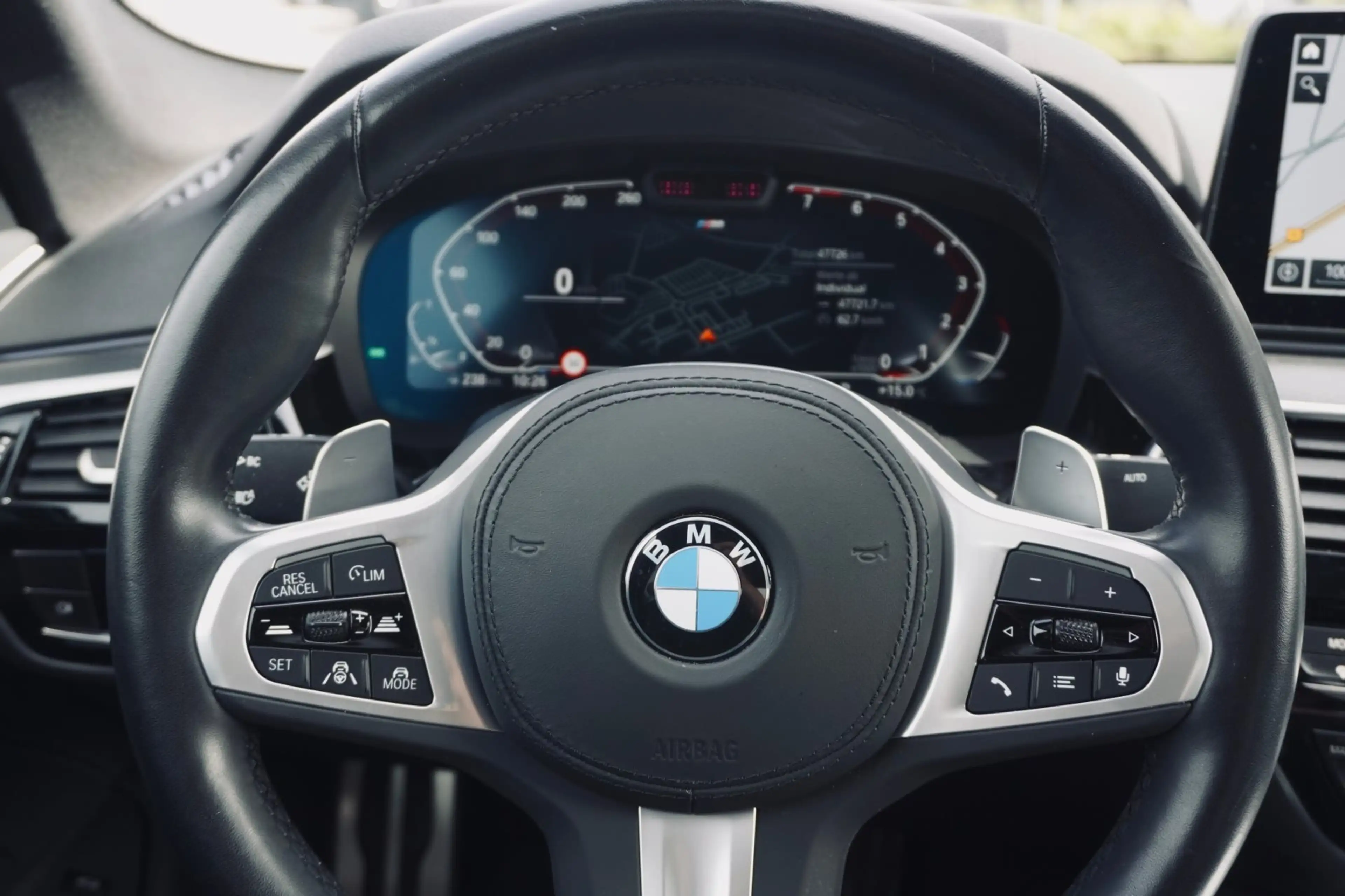 BMW 540 i xDrive Limousine — photo 13