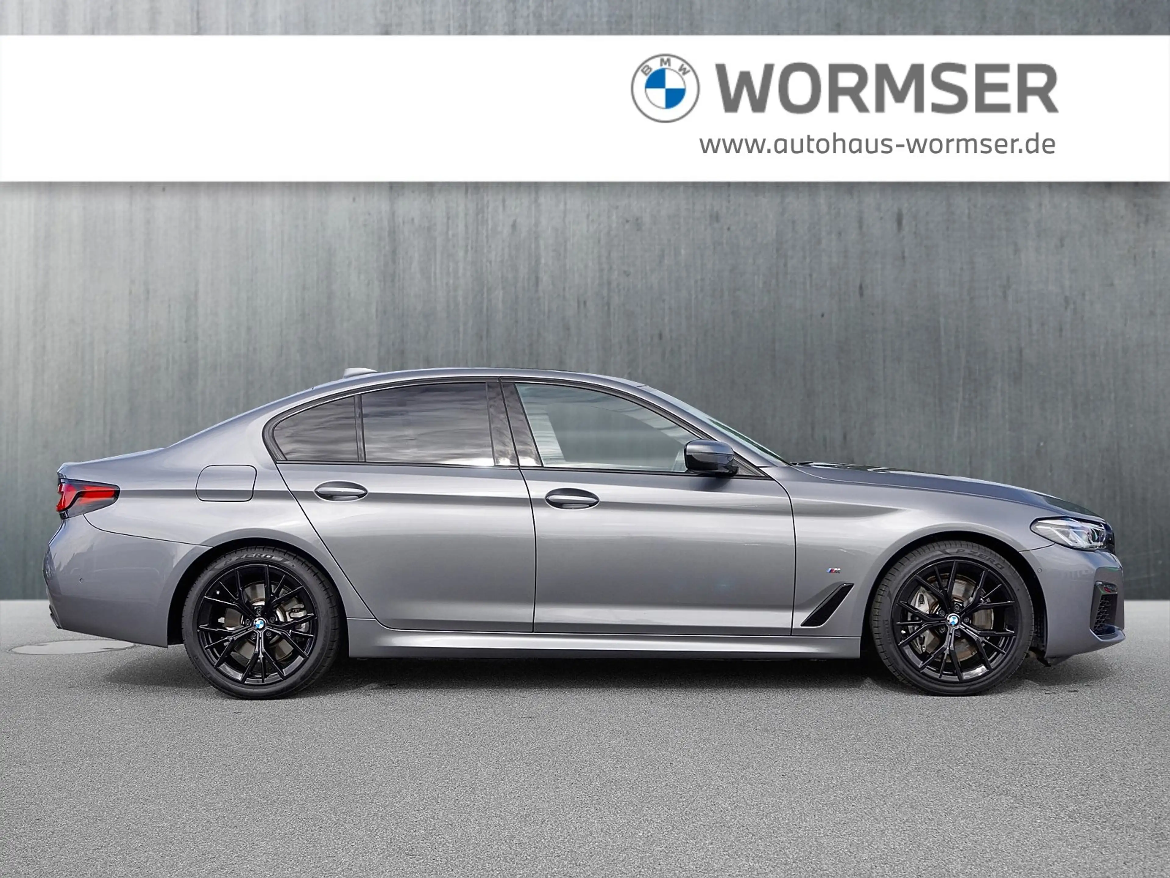 BMW 540 i xDrive Limousine — photo 3