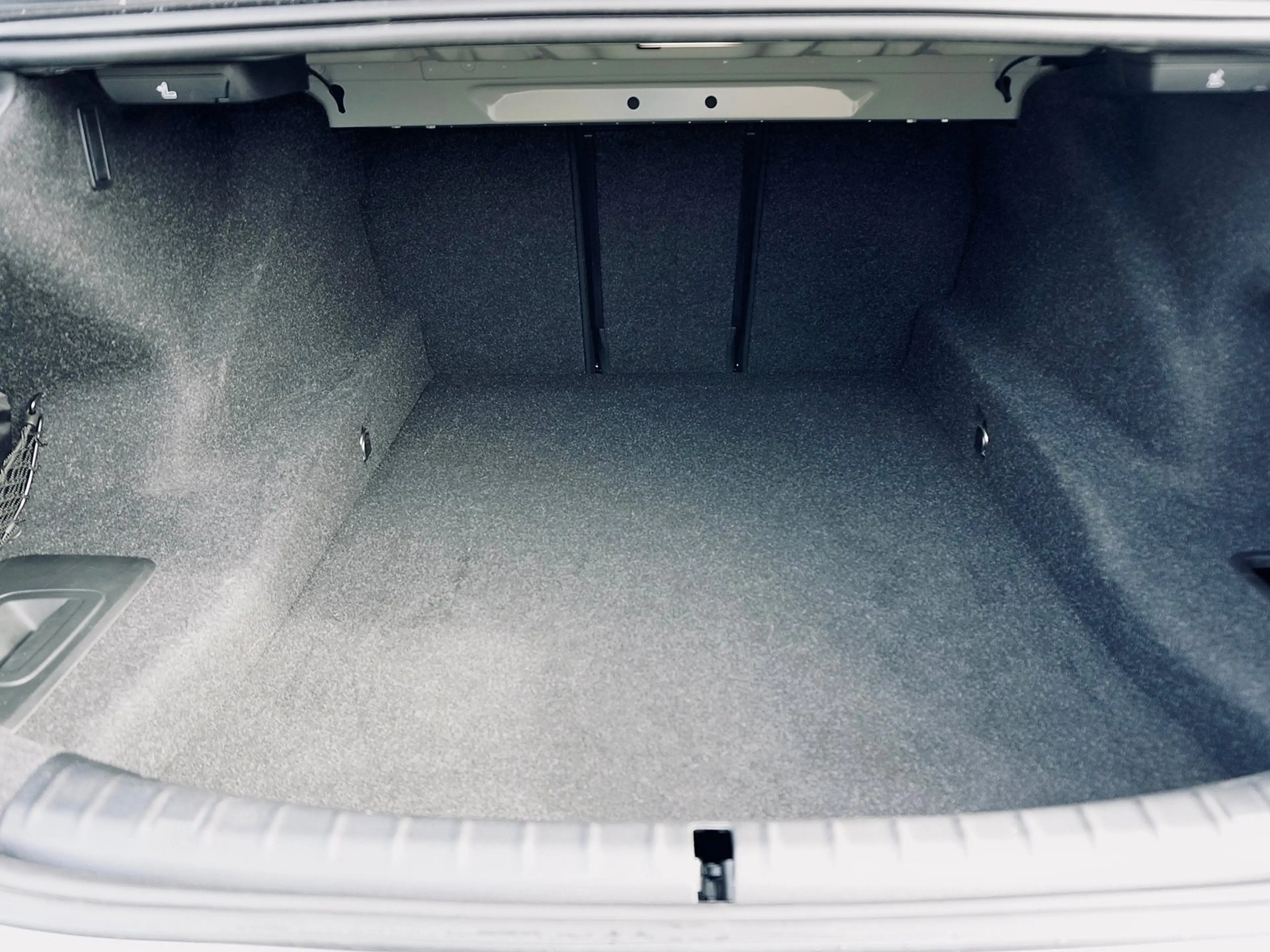 BMW 540 i xDrive Limousine — photo 11