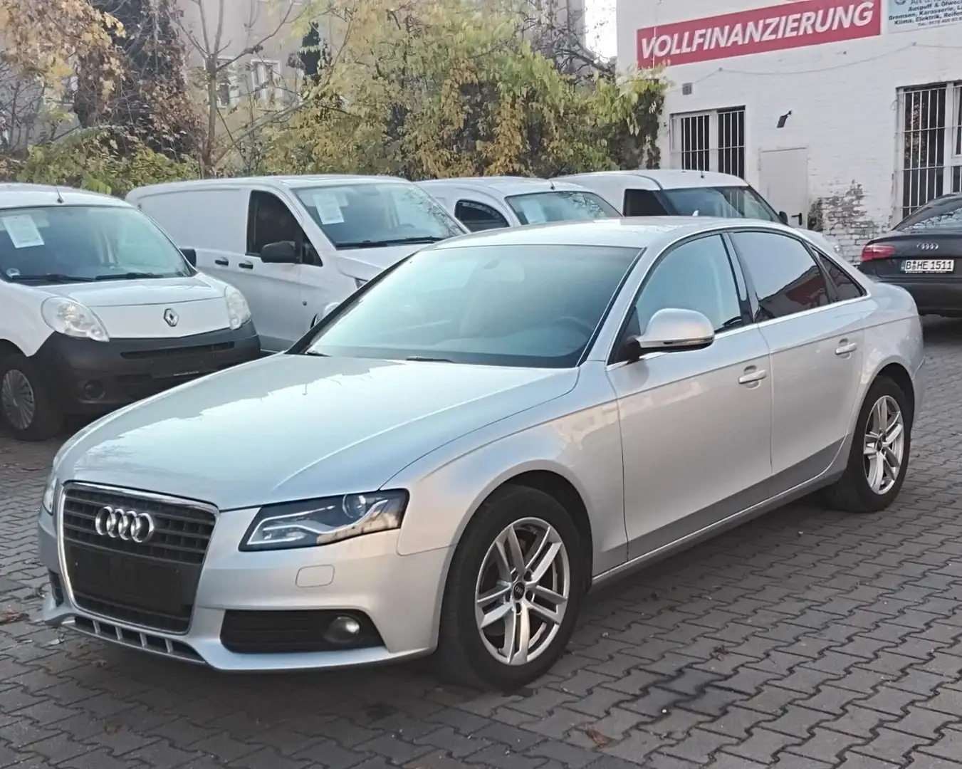 Audi A4 Lim. Attraction Silber - 1