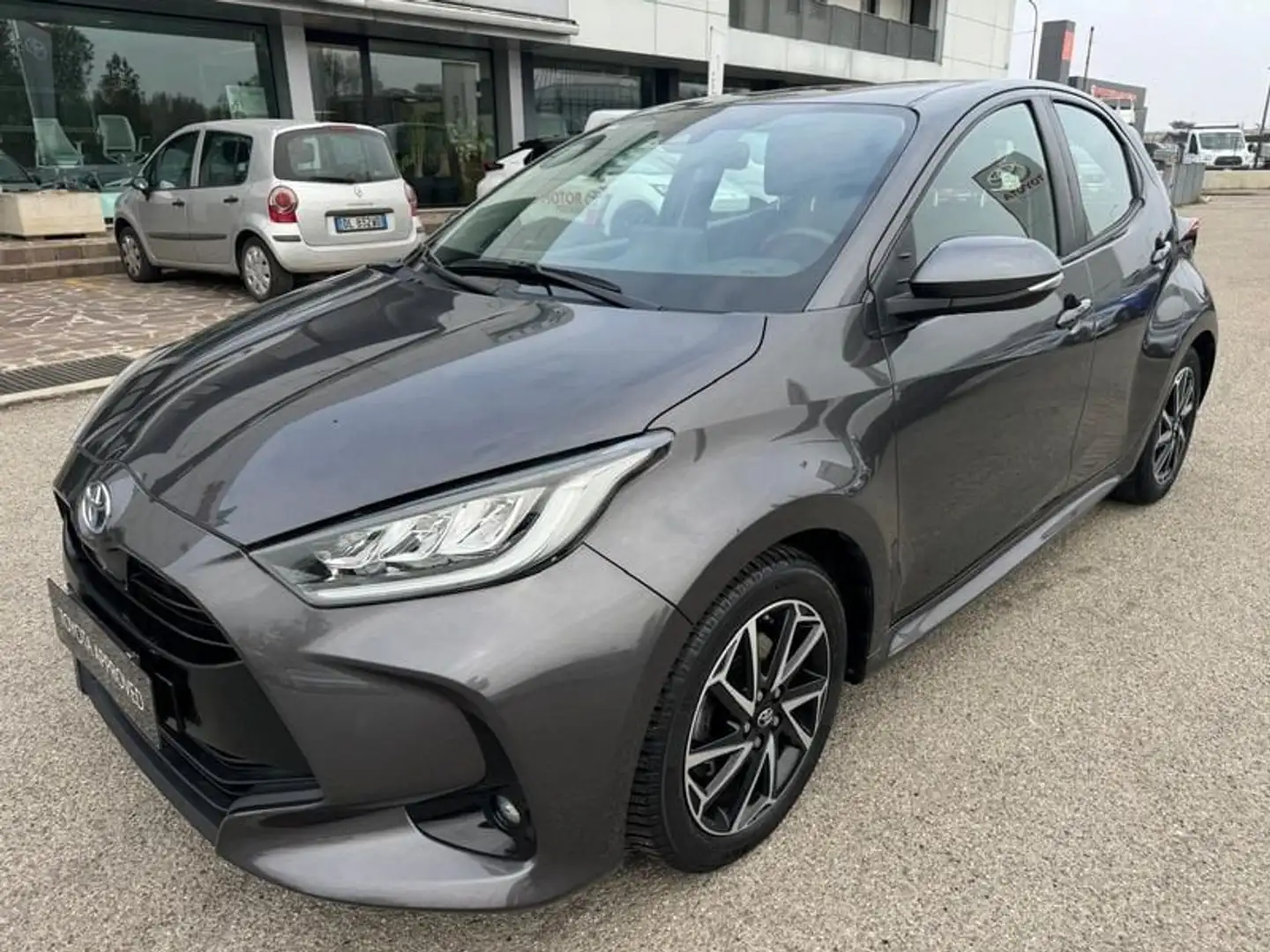Toyota Yaris 1.5 Hybrid 5 porte Trend - 1