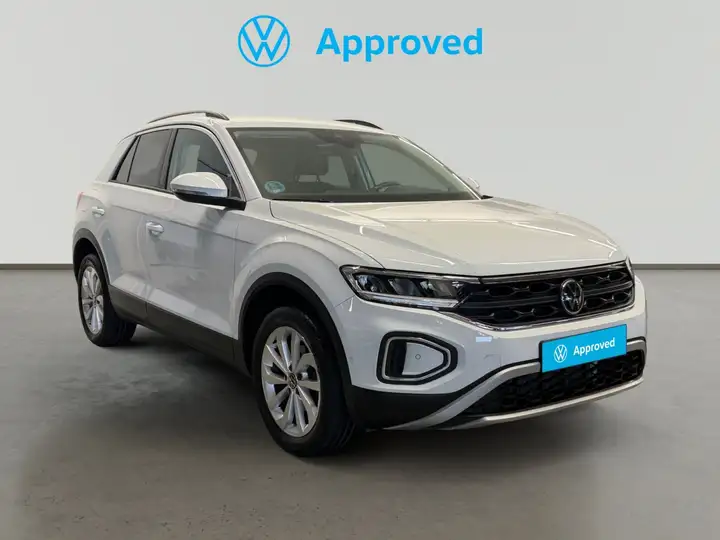 Volkswagen T-Roc "Más" 1.5 TSI 6 vel. 2024