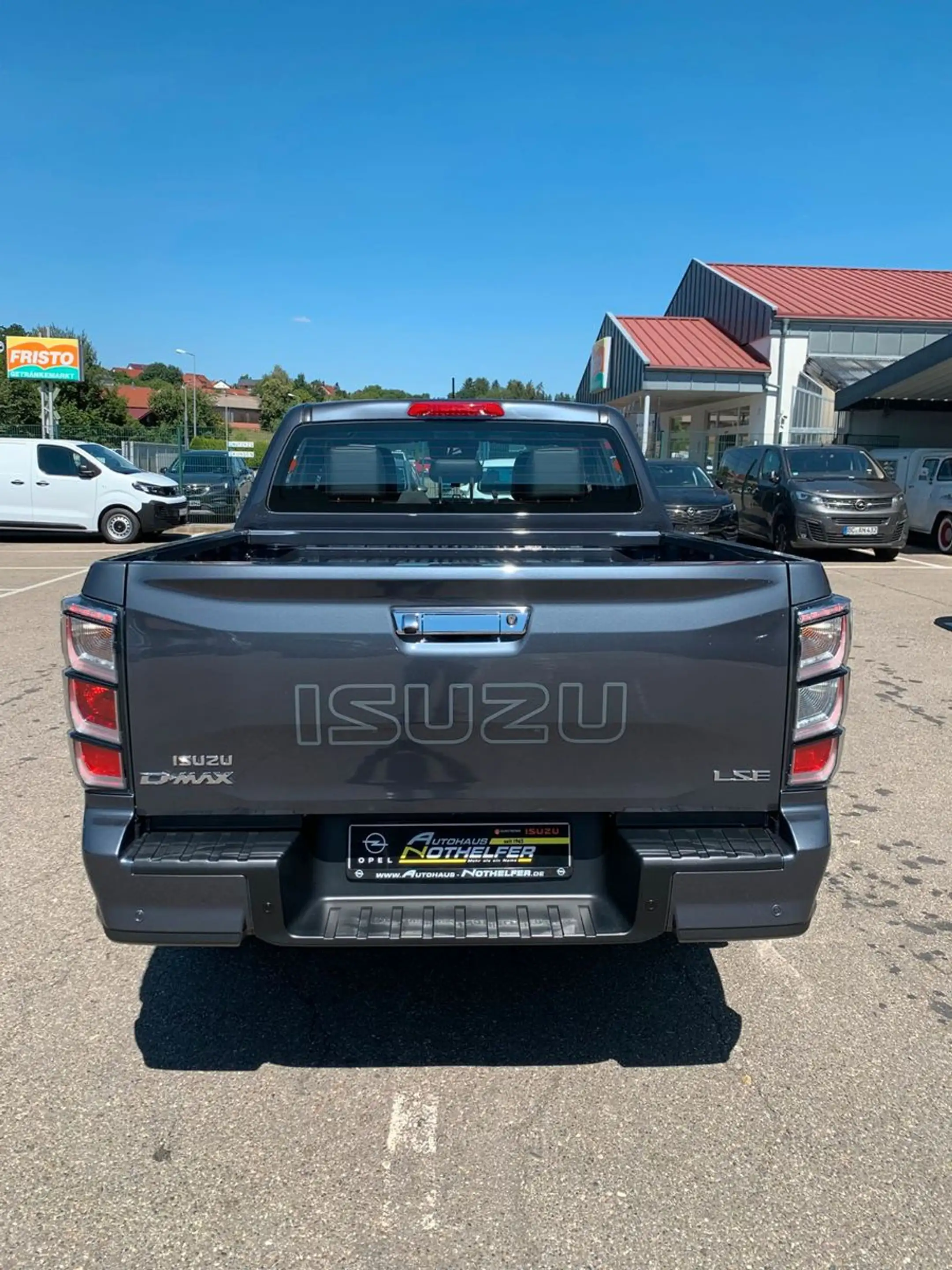 Isuzu D-Max Double Cab 4WD LSE 2.2 8 AT Lagerwagen — photo 7