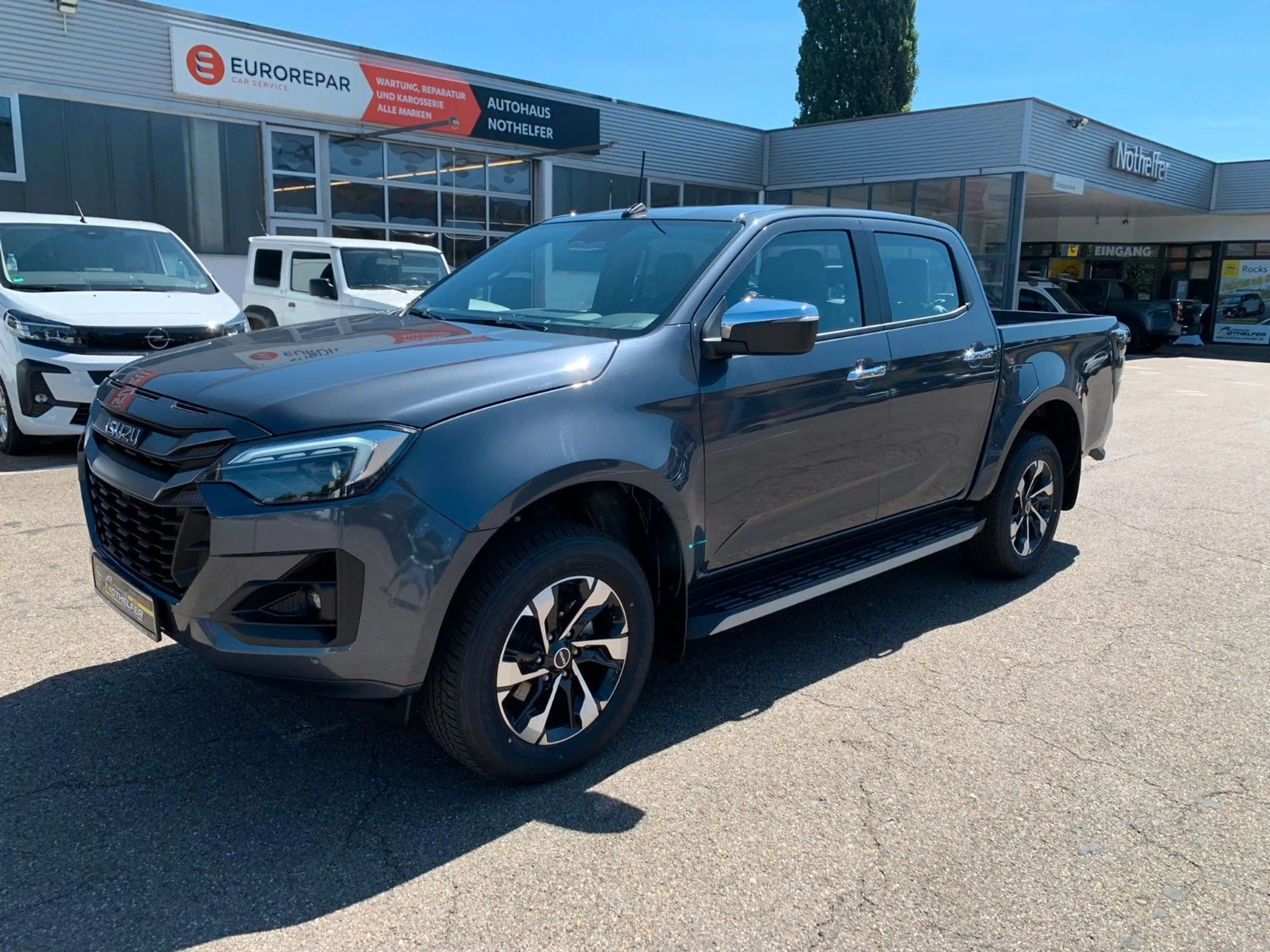 Isuzu D-Max Double Cab 4WD LSE 2.2 8 AT Lagerwagen — photo 2