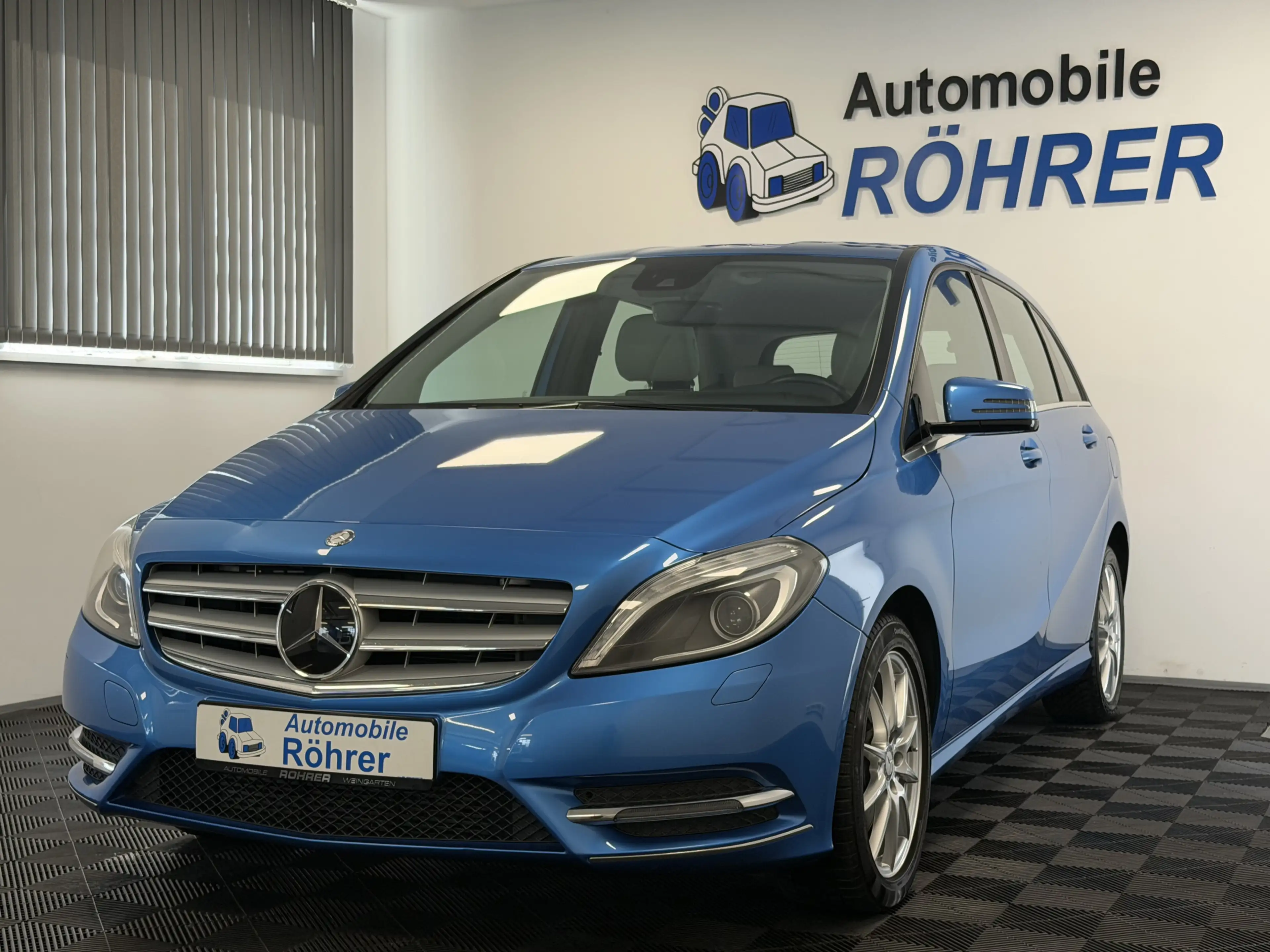 Mercedes-Benz B 250 BlueEff. Aut. Leder Kamera Bi-Xenon Distr+