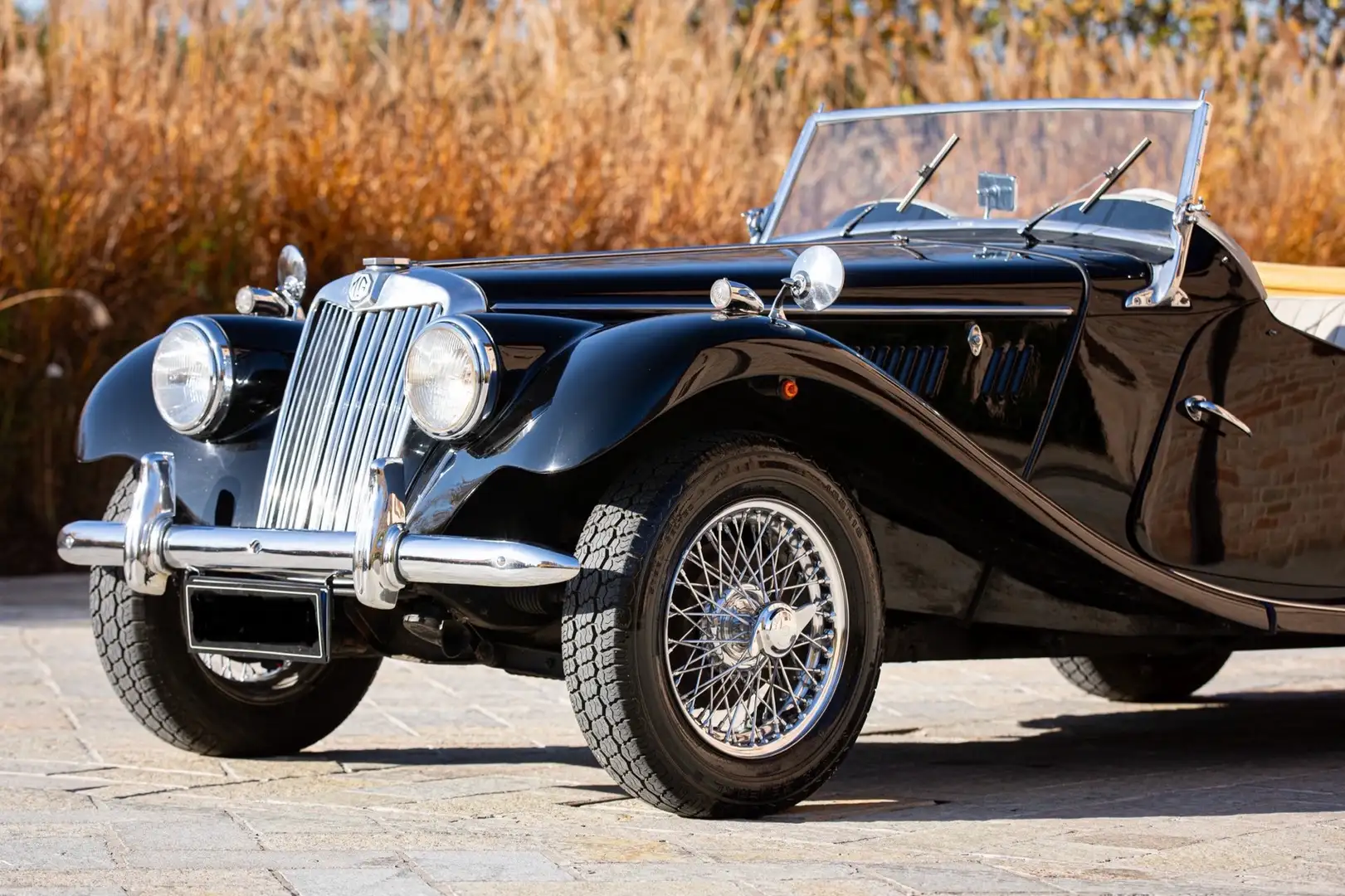 MG TF 1500 Fekete - 2