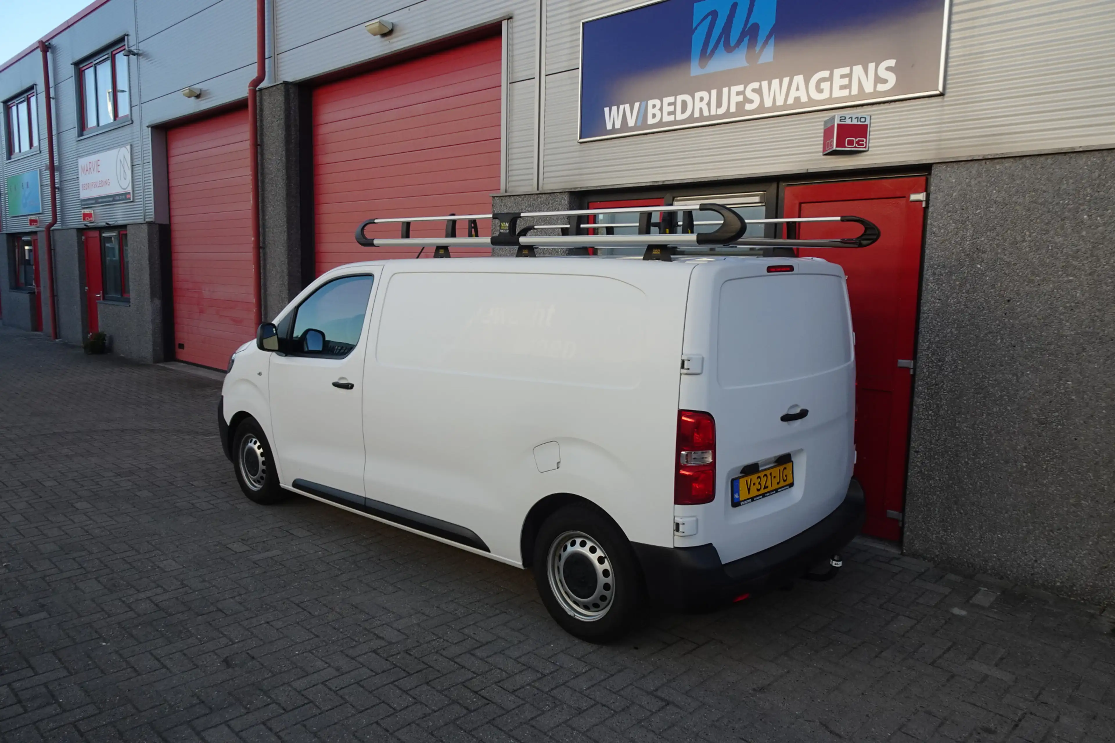 Peugeot Expert 226S 1.6 BlueHDI 95 Premium met imperiaal en betim — photo 2