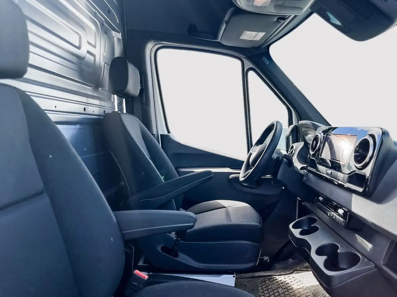 Mercedes-Benz Sprinter снимка Mercedes-Benz Sprinter