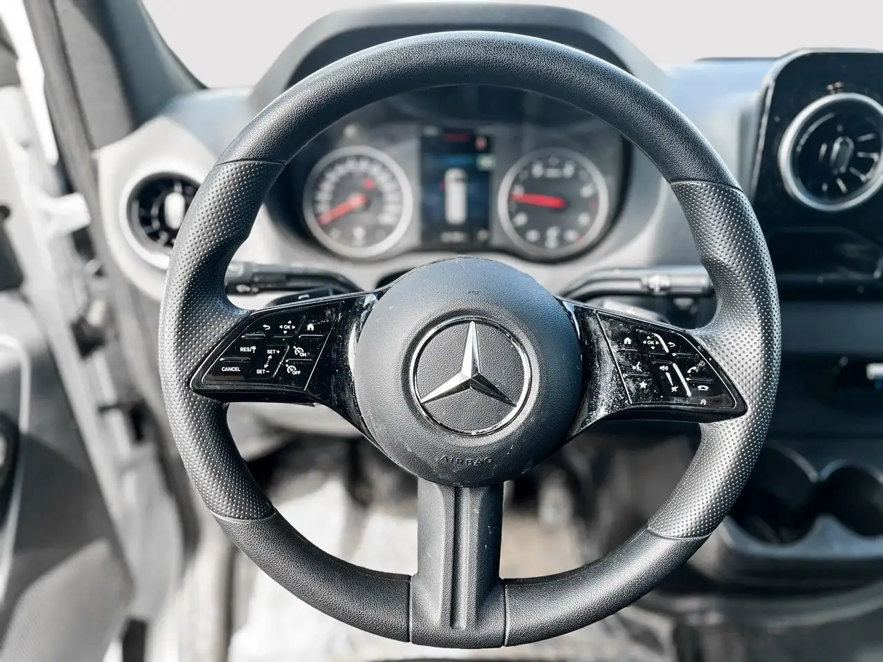 Mercedes-Benz Sprinter снимка Mercedes-Benz Sprinter