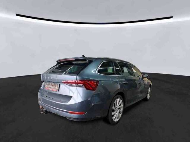 Skoda Octavia Combi First Edition2.0TDI DSG Matrix Nav