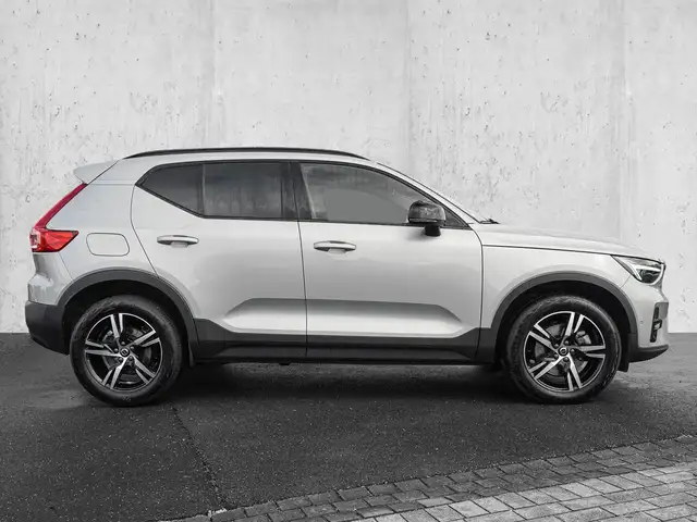 Volvo XC40 view 5