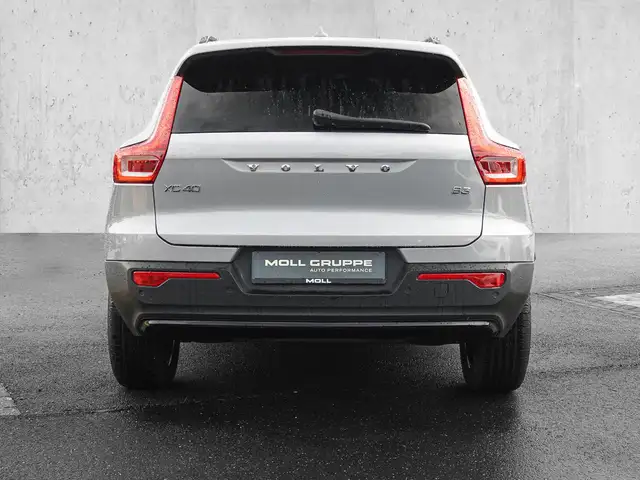 Volvo XC40 view 6