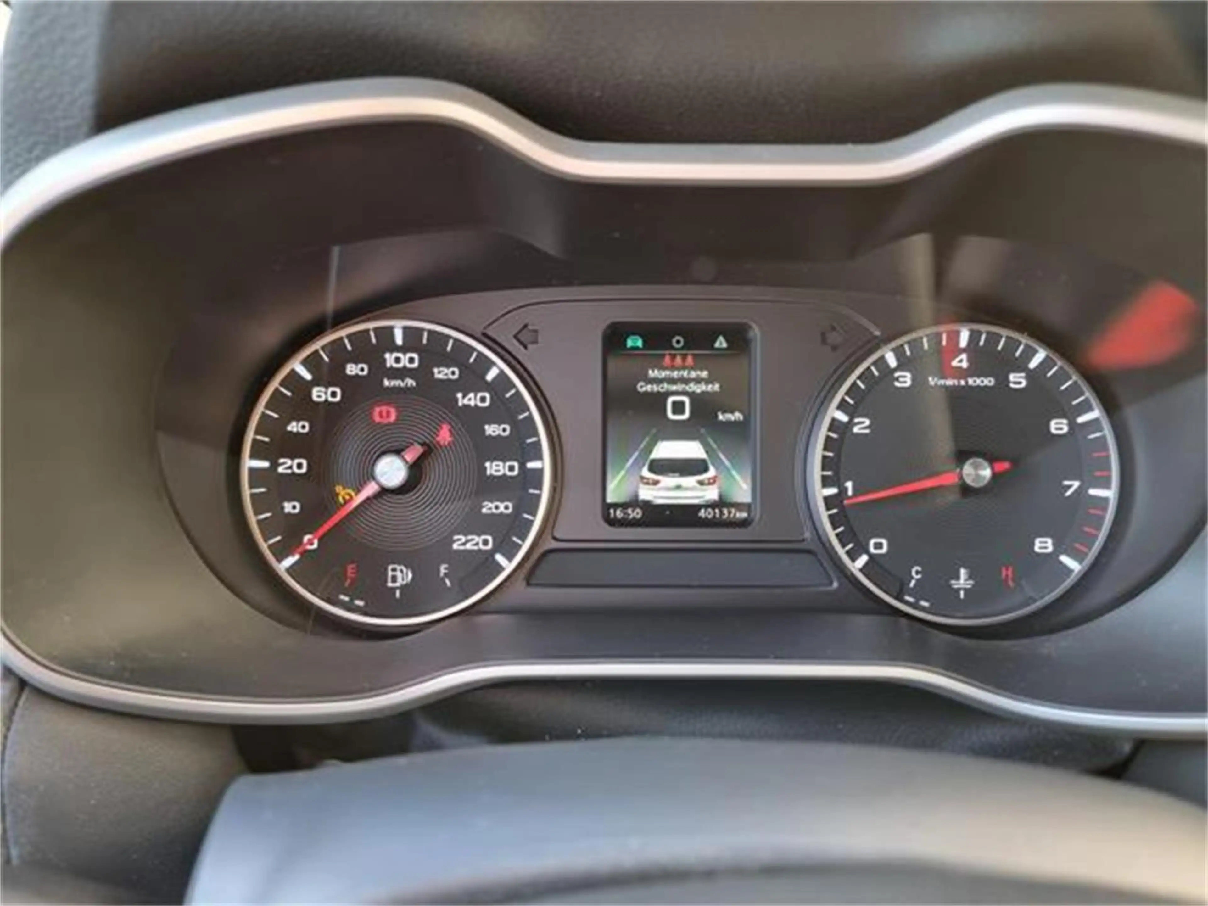 MG ZS 1.5 VTi Comfort — photo 8