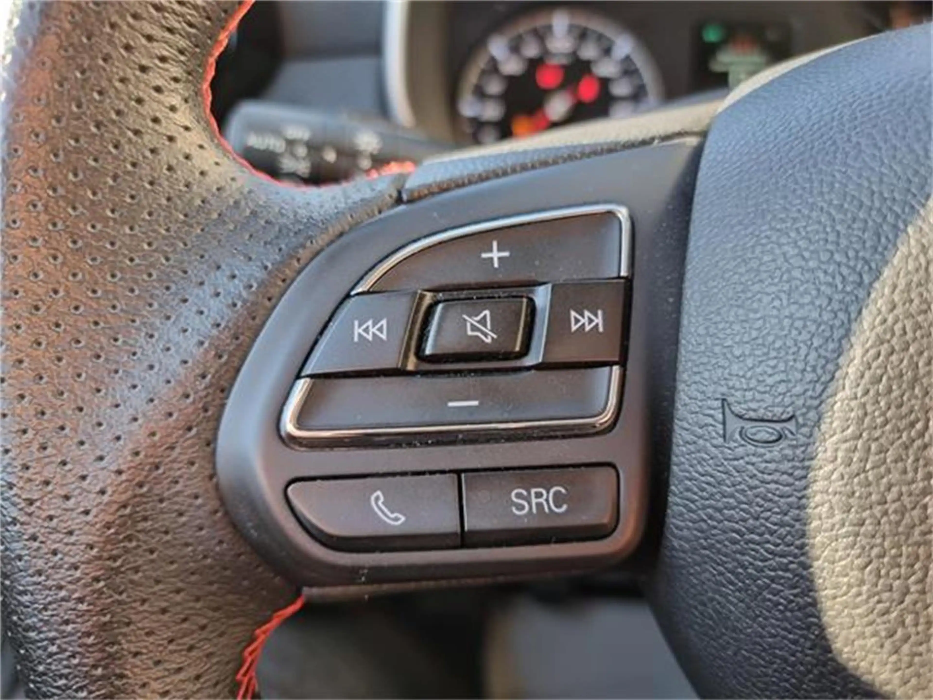 MG ZS 1.5 VTi Comfort — photo 11