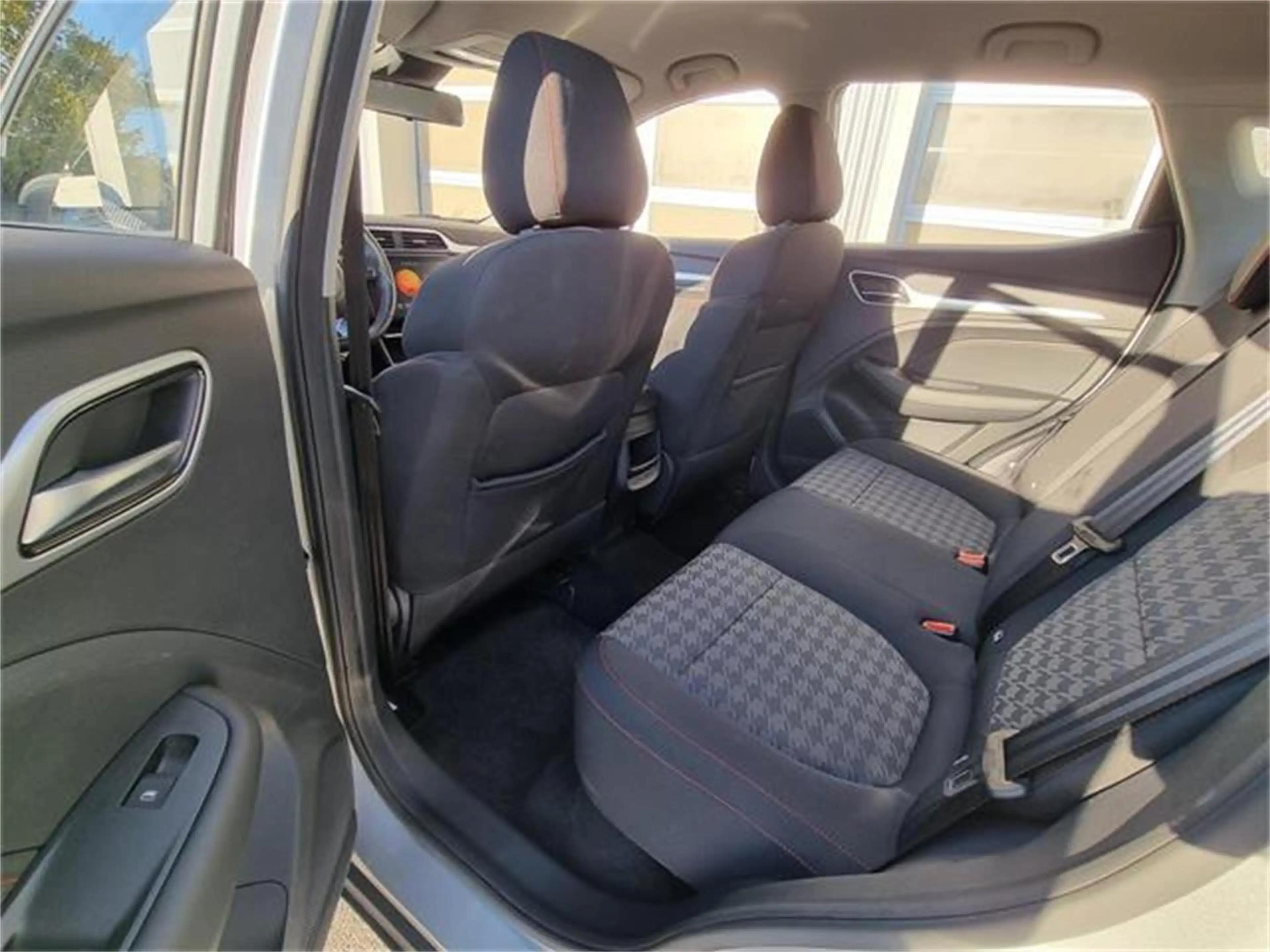 MG ZS 1.5 VTi Comfort — photo 14