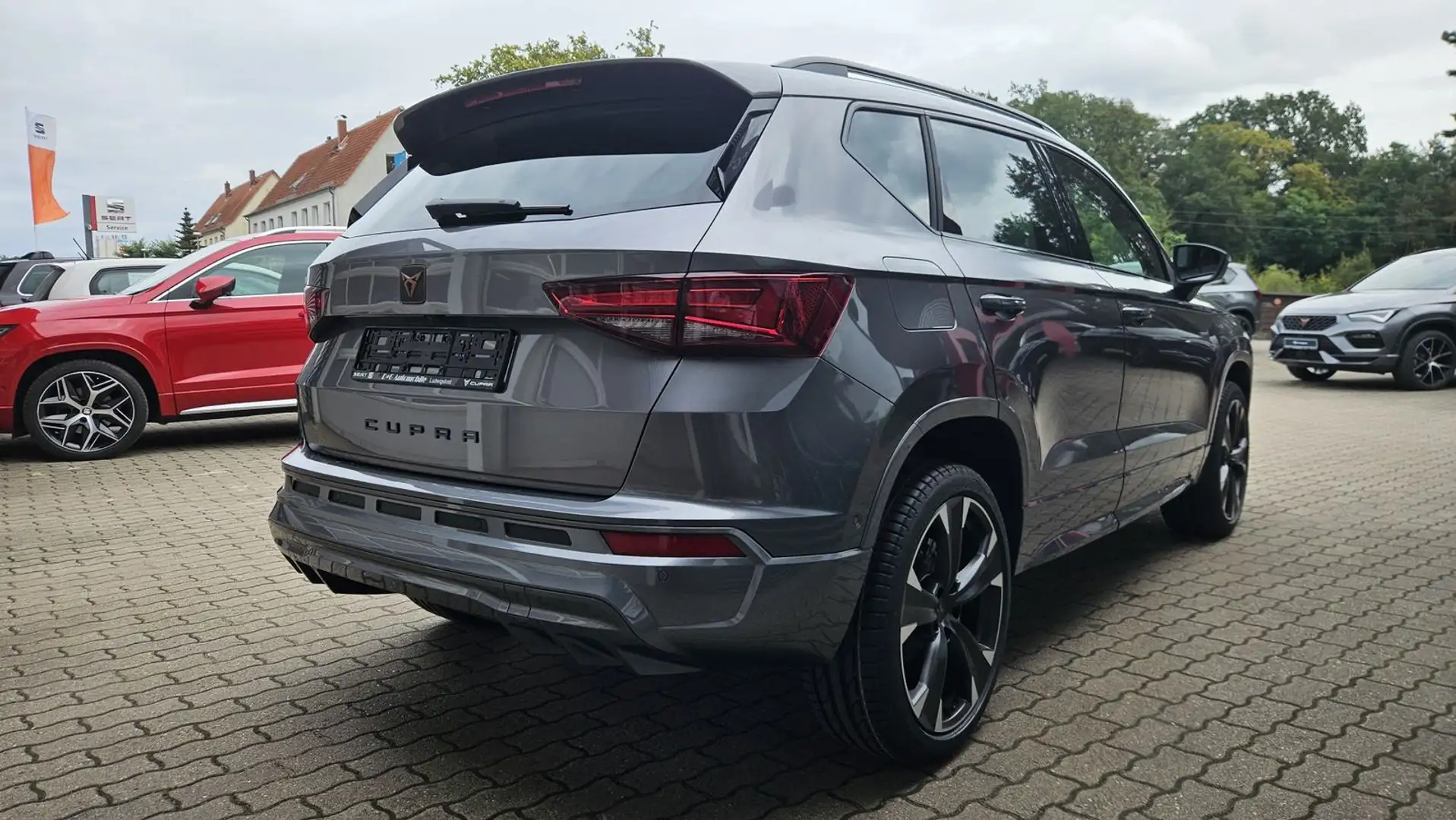 CUPRA Ateca 1,5 TSI 110KW 150PS DSG NAVI+TOP-VIEW+SH++ Grey - 2