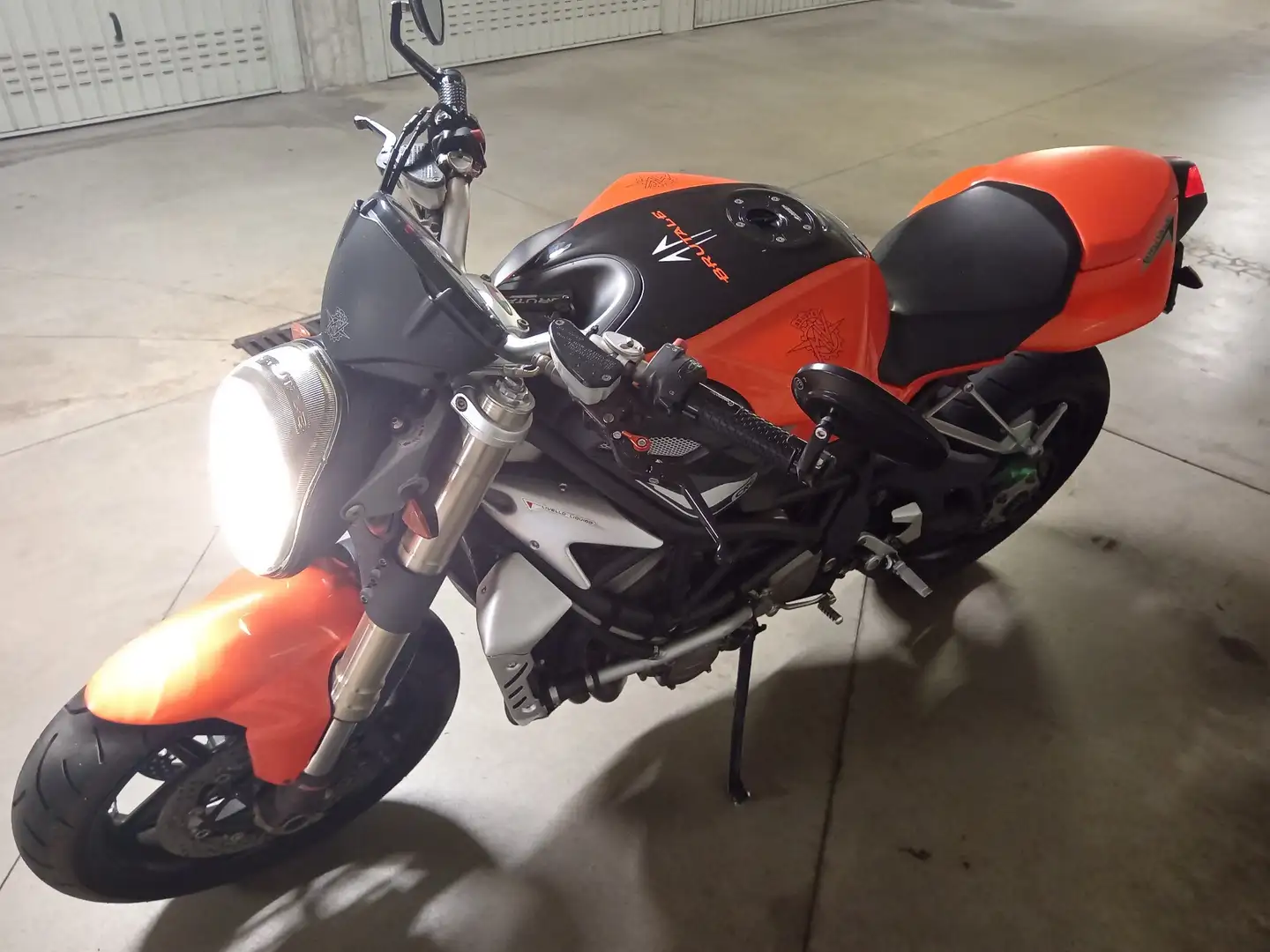 MV Agusta Brutale 910 S Orange - 1