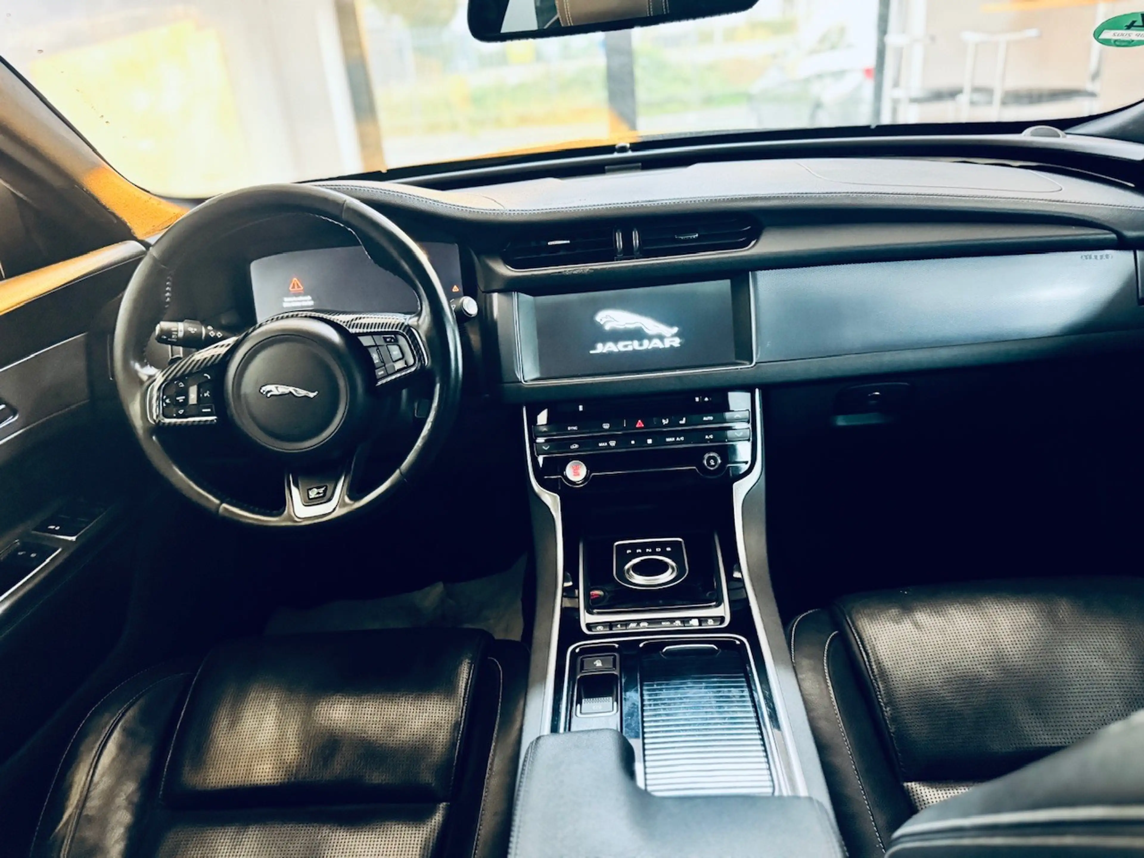 Jaguar XF Prestige*Finanzierung+Garantie+Inspektion* — photo 5