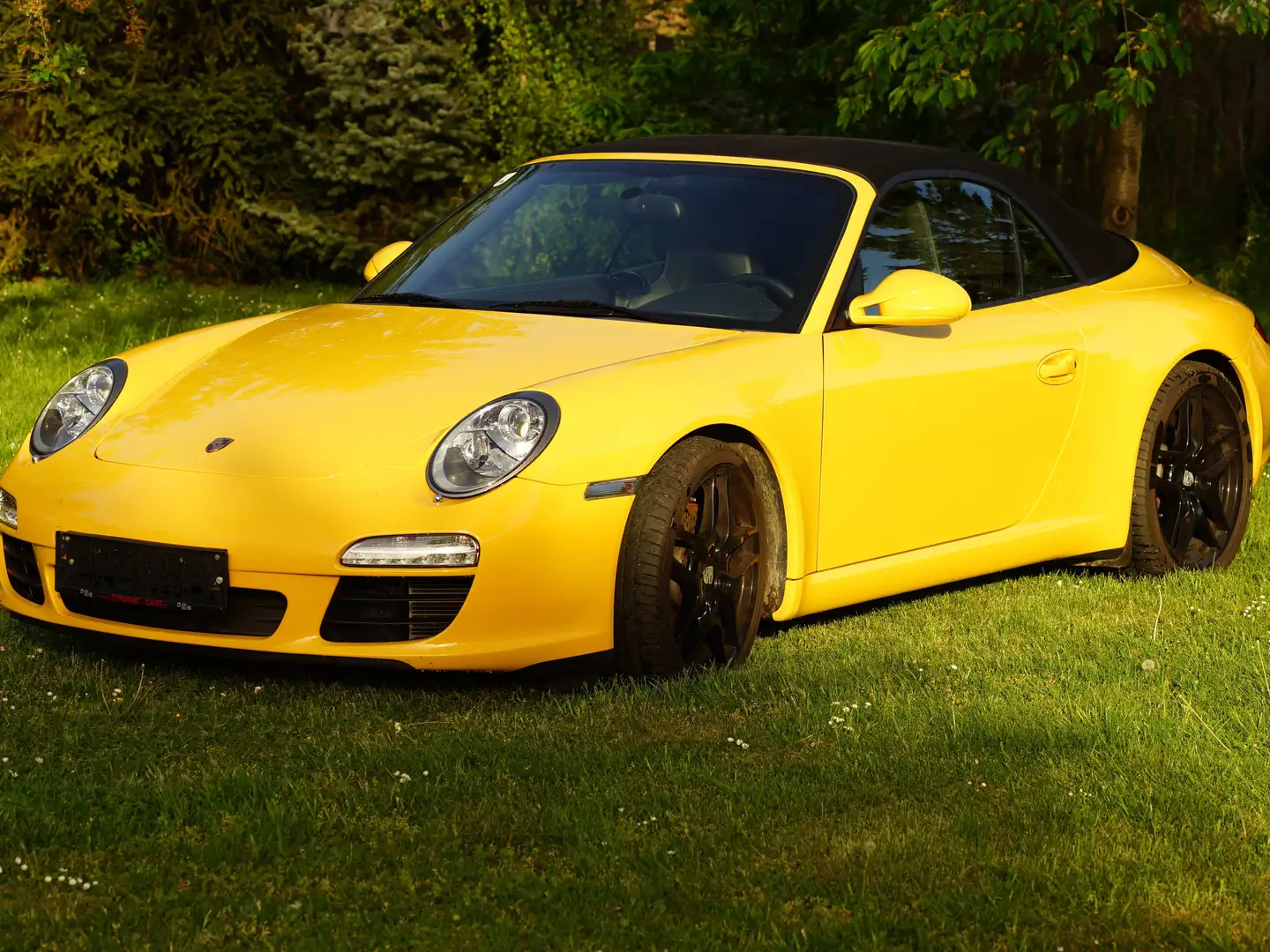 Porsche 911 997 Cabrio PDK Gelb - 1