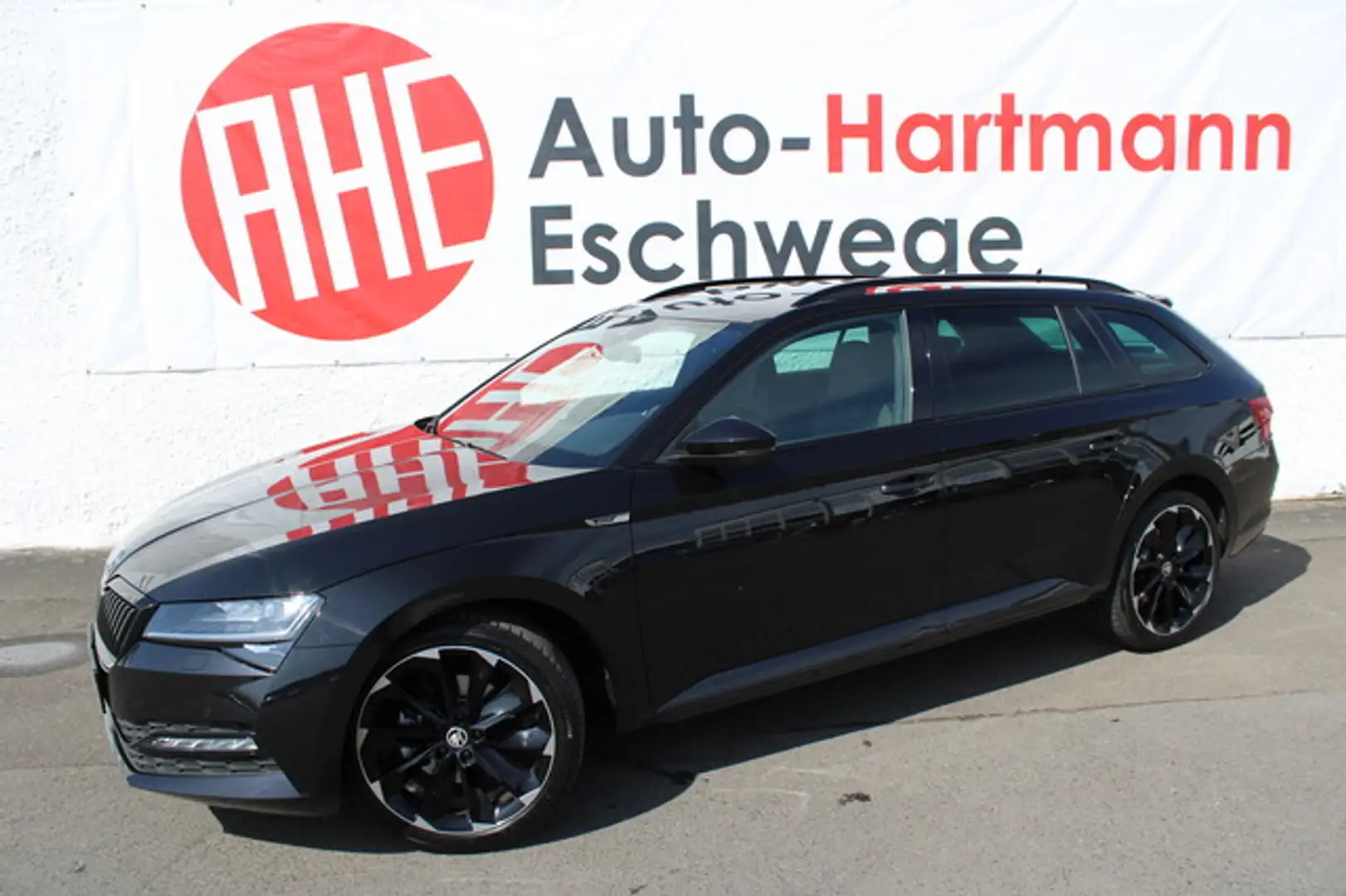 Skoda Superb Combi 2.0 TDI Sportline DSG Columbus Schwarz - 1