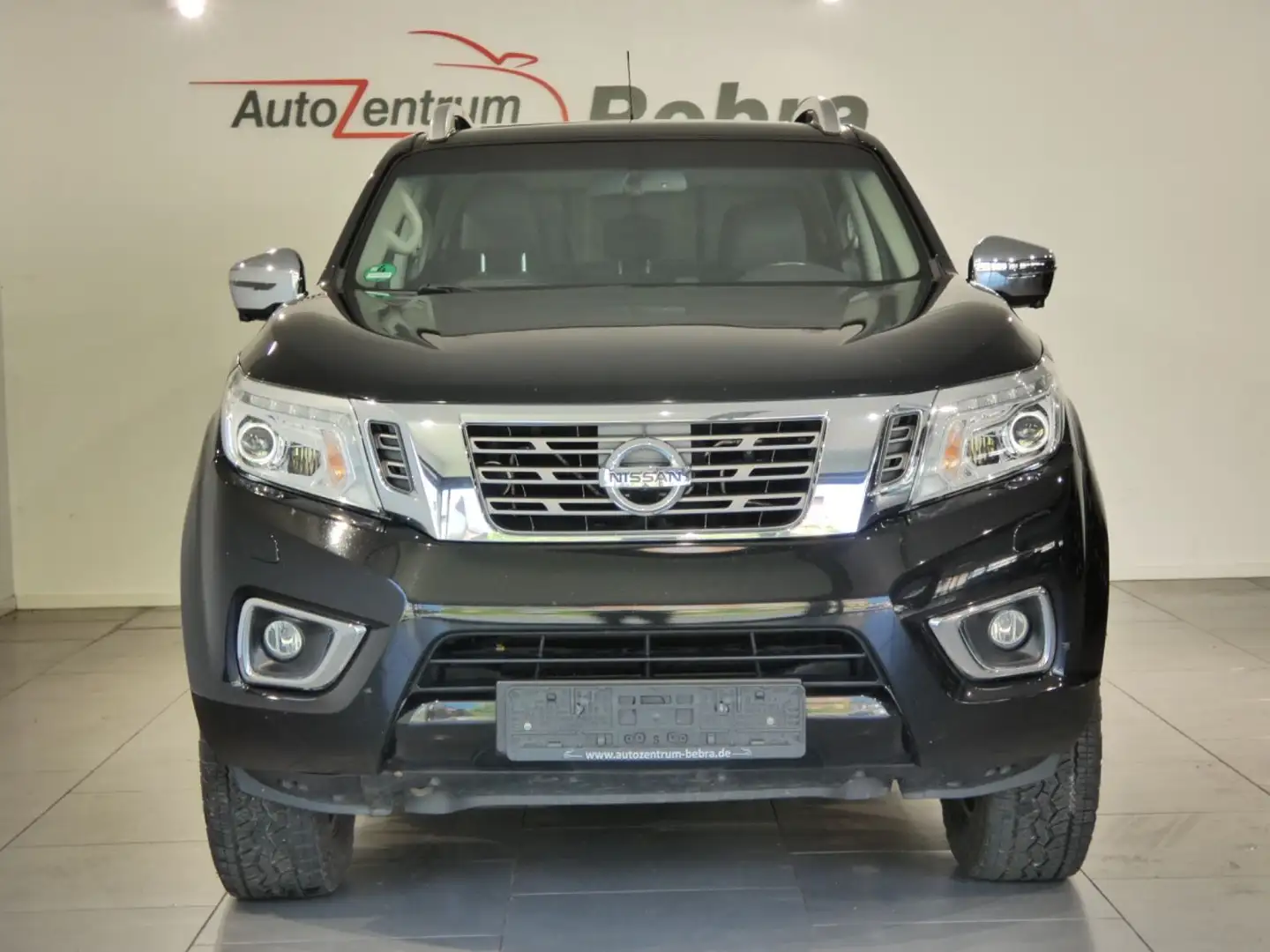 Nissan Navara NP300 Acenta Double Cab 4x4 Xenon/Navi Siyah - 2